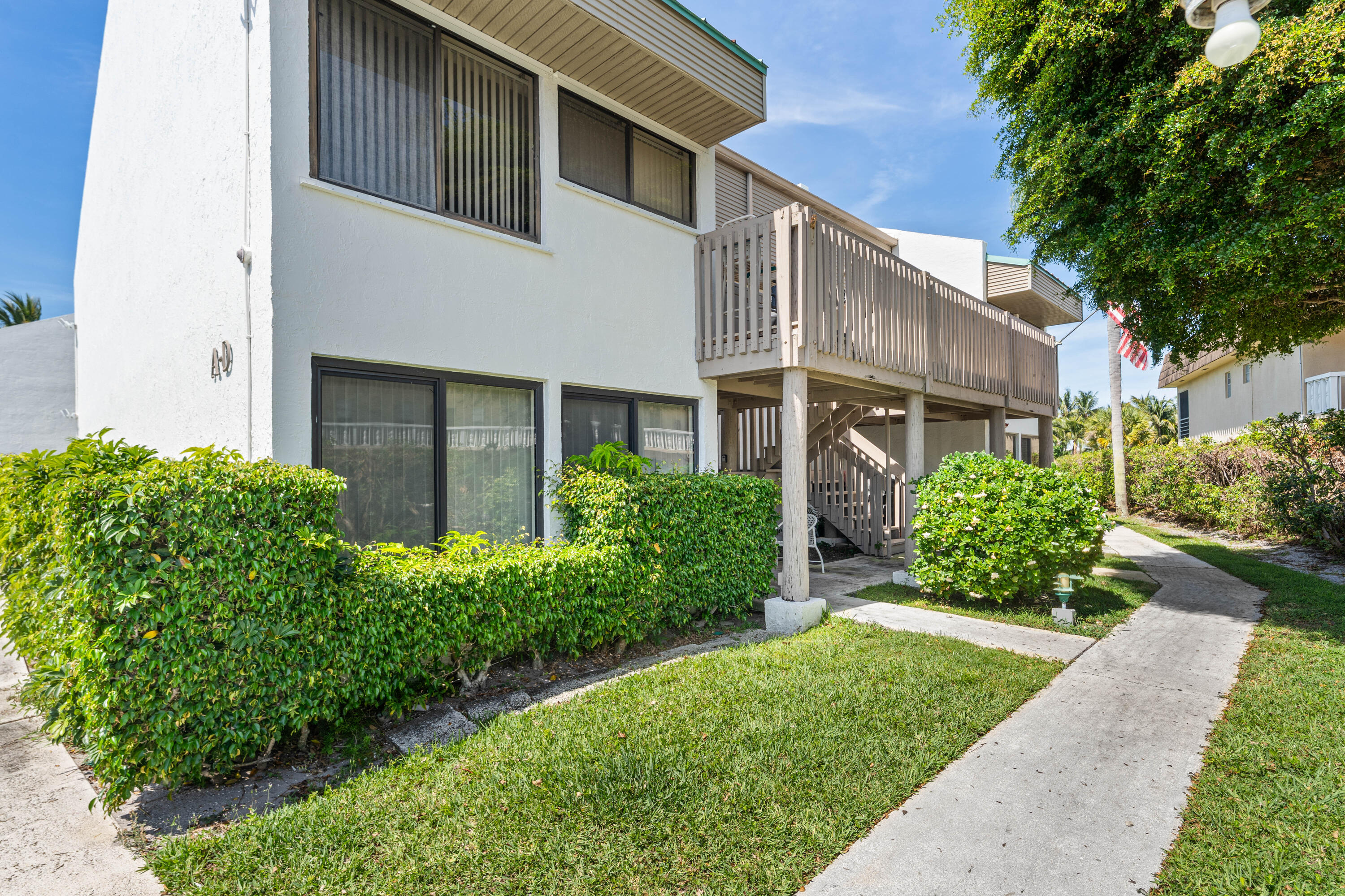 RIVEREDGE CONDO - Residential Lease