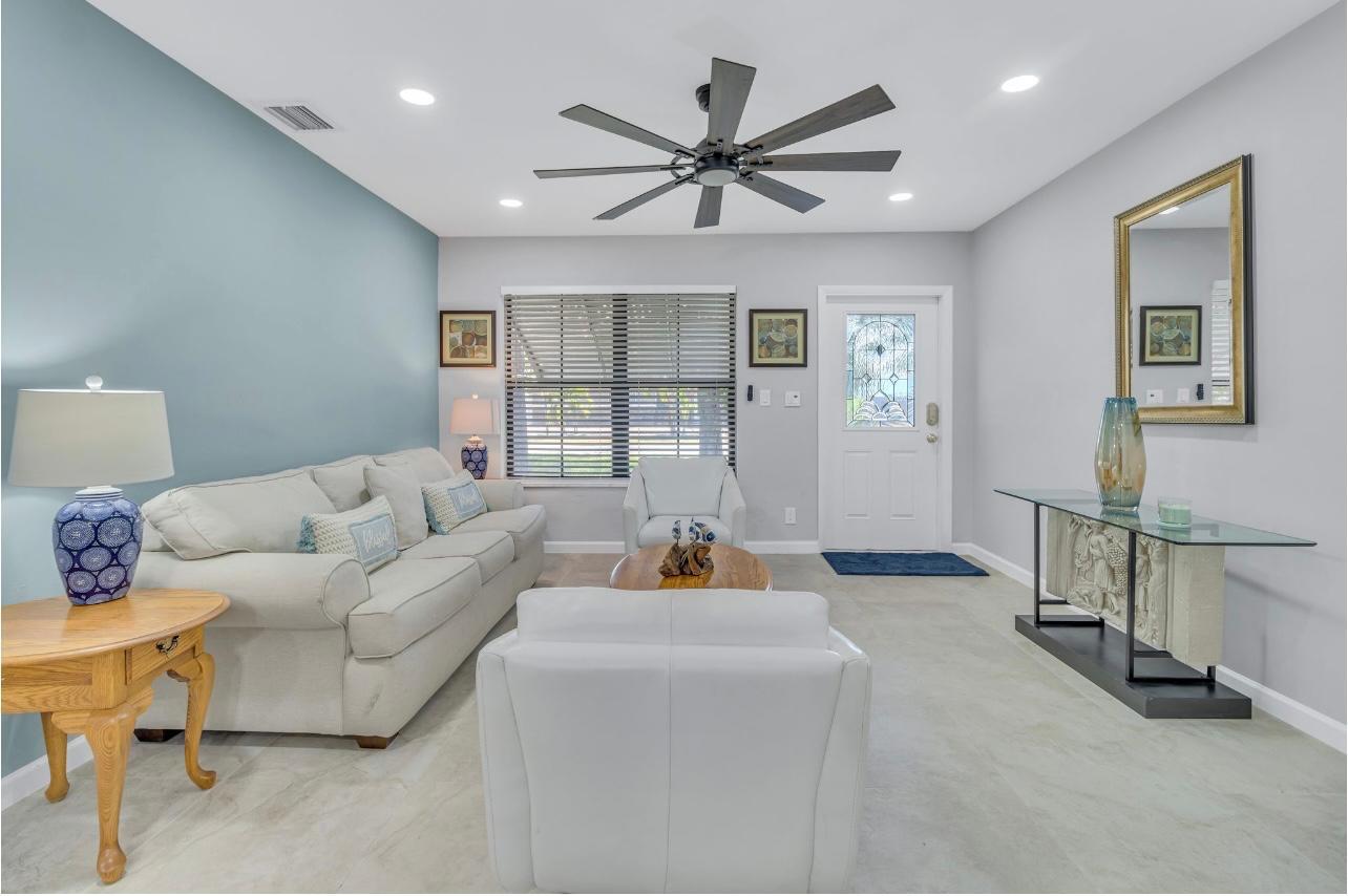 FAIRLAWN 1ST ADD - Residential Lease