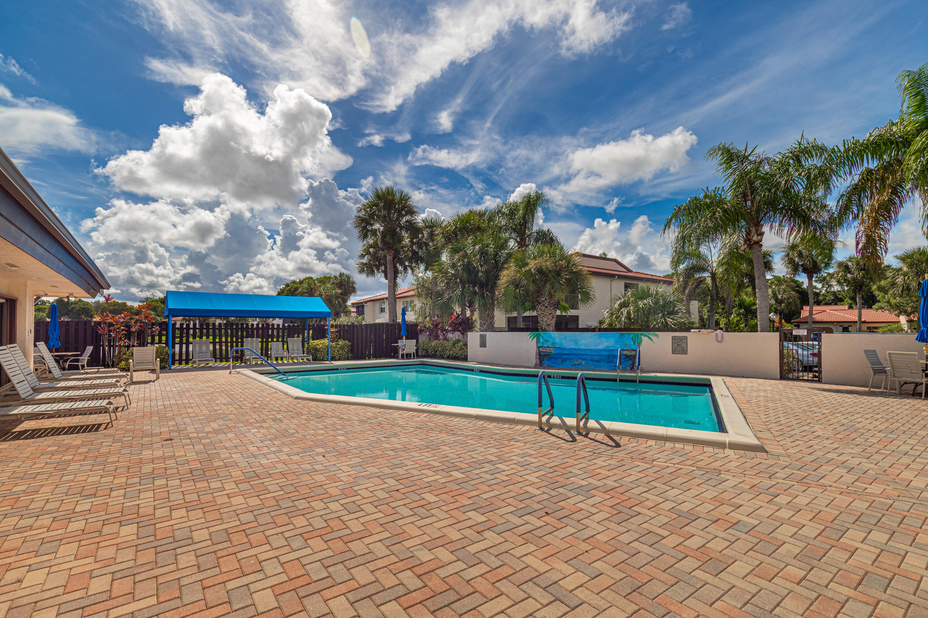 GREENS OF BOCA LAGO CONDO - Residential