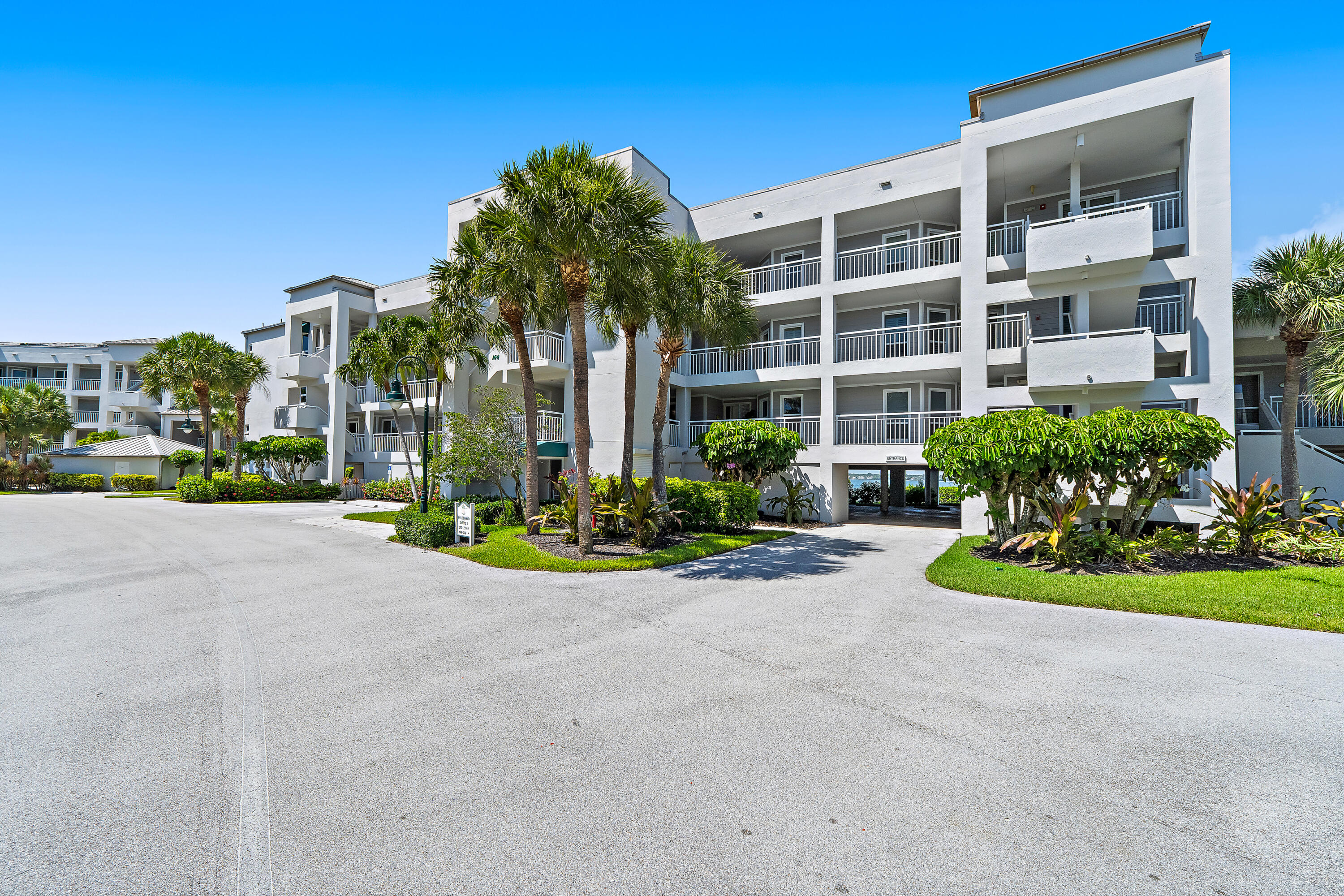 RIVERBEND AT IRP CONDO - Residential Lease