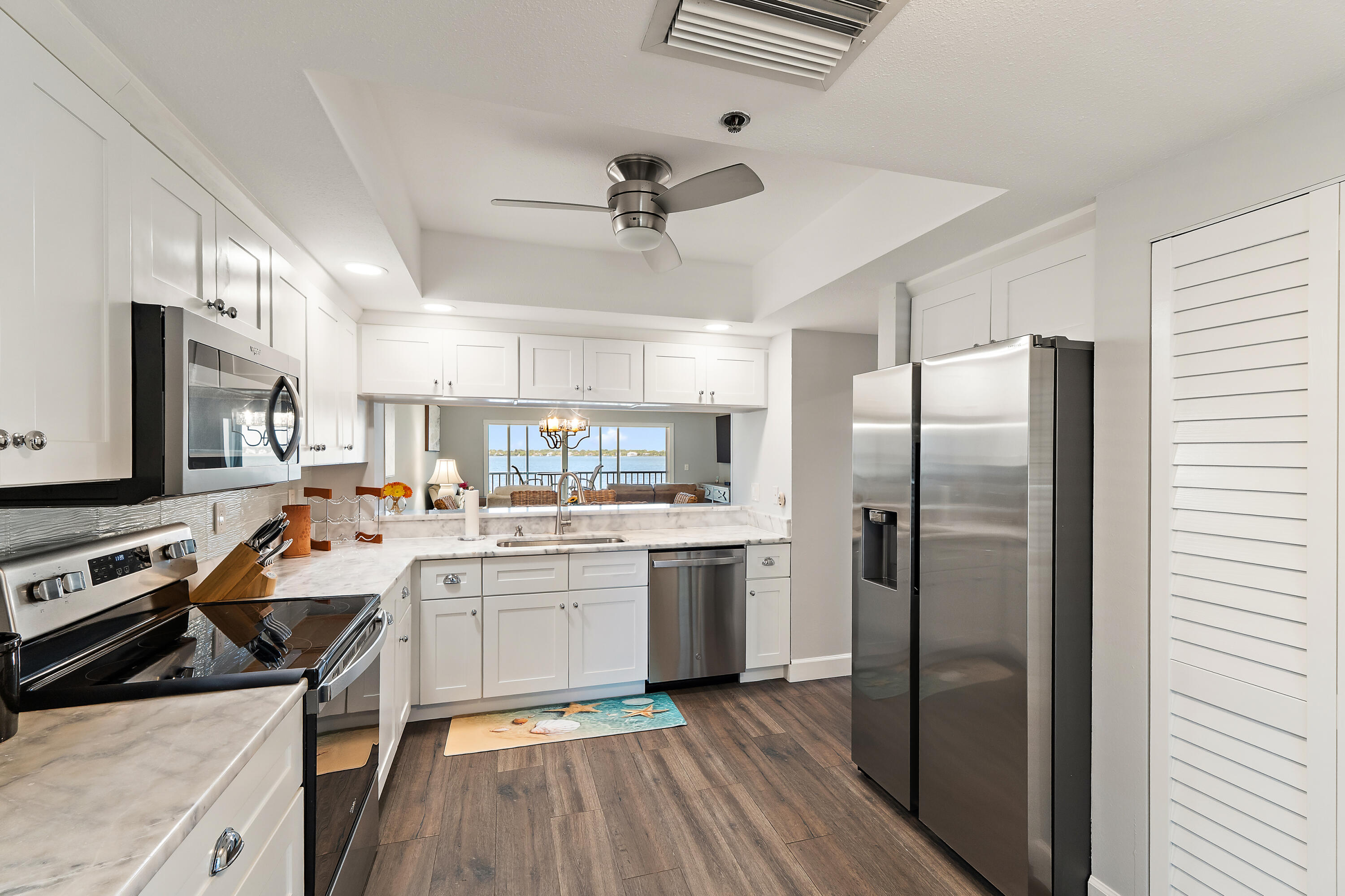 RIVERBEND AT IRP CONDO - Residential Lease