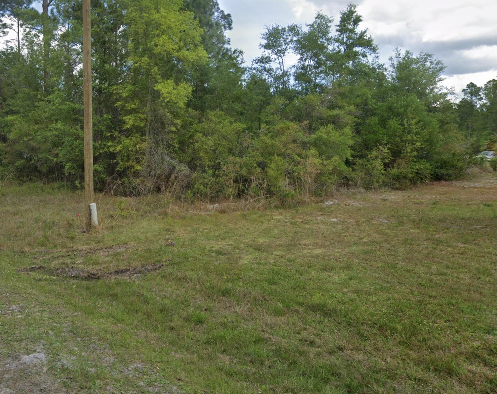 Prime .34-acre corner lot in picturesque Putnam County! Perfect for building your dream home or investment property. Tranquil surroundings, convenient location. Don't miss this opportunity to own a piece of Putnam County's charm. **124 Roebuck St & 126 Roebuck St are also available**