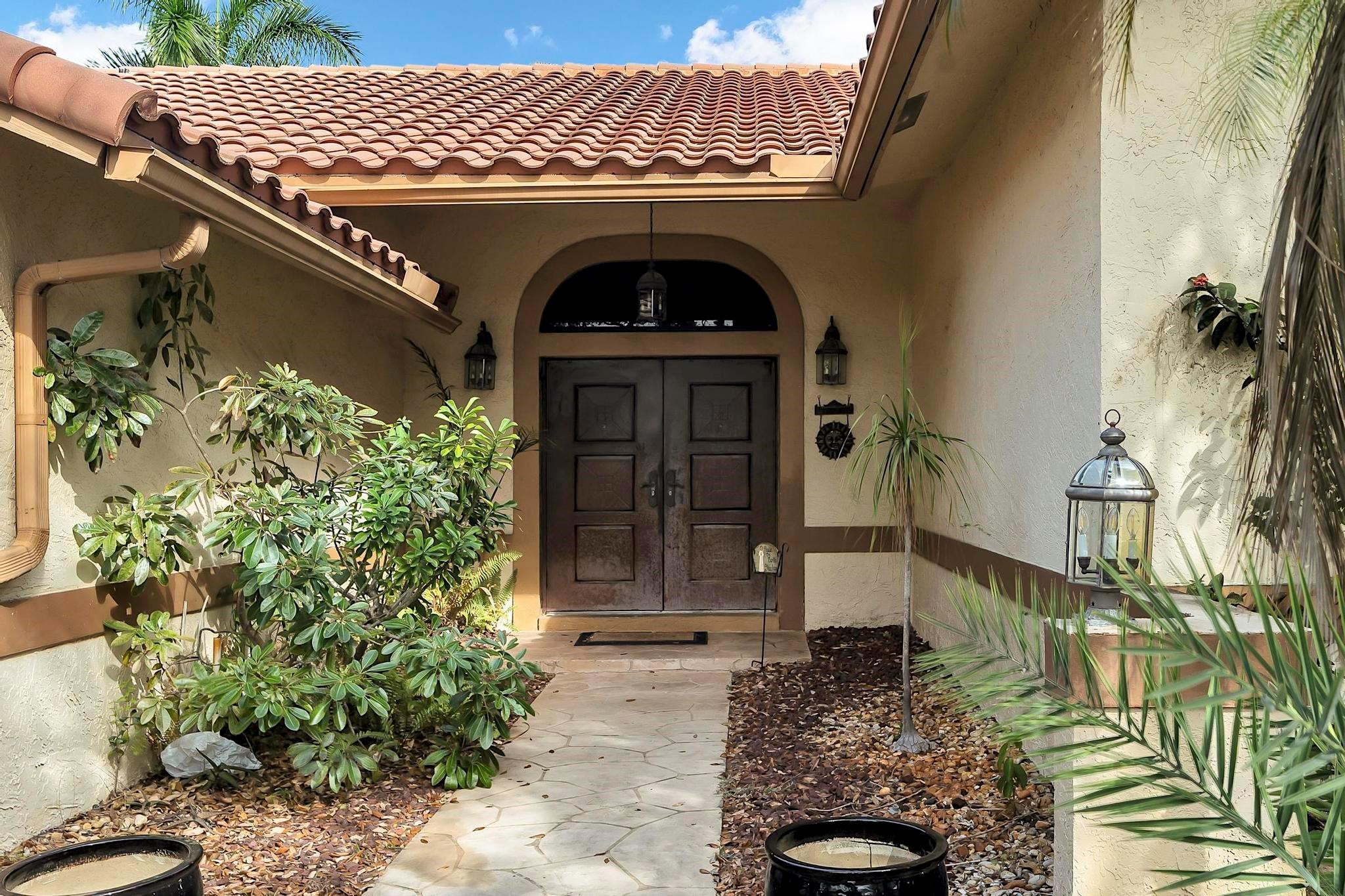 West Glen 128-3 B - Residential