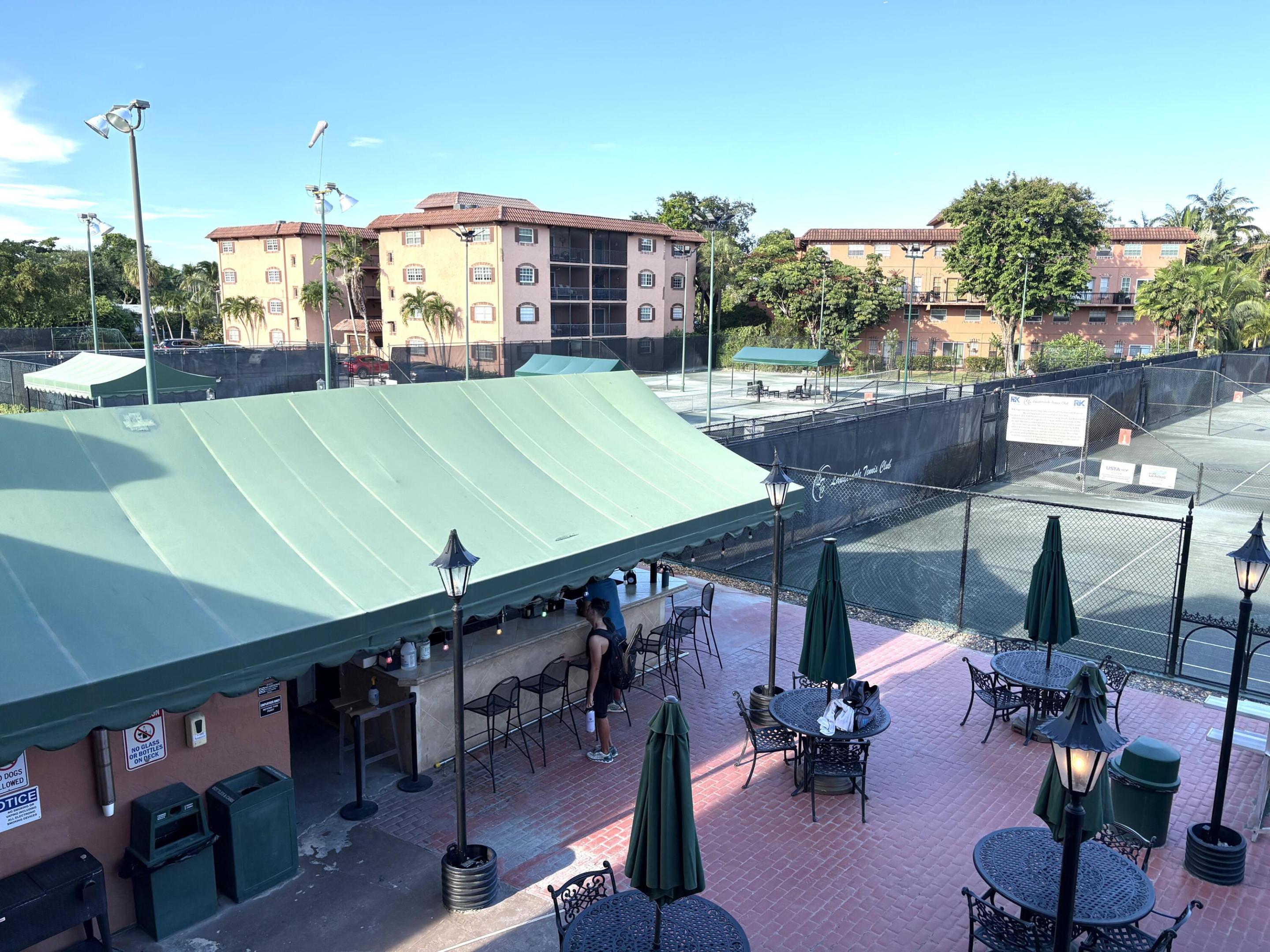 TENNIS CLUB DAVIS CONDO - Residential
