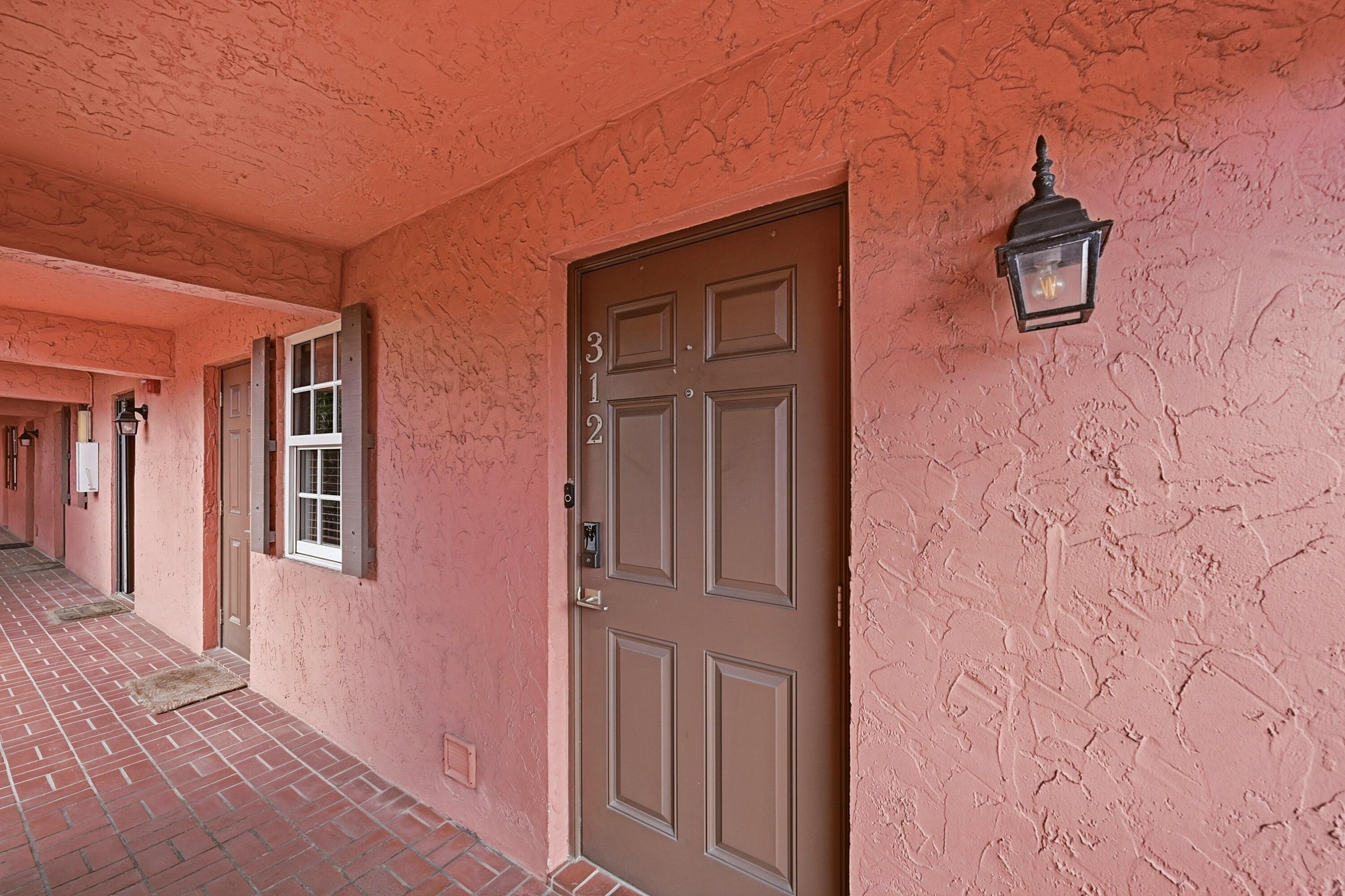 TENNIS CLUB DAVIS CONDO - Residential