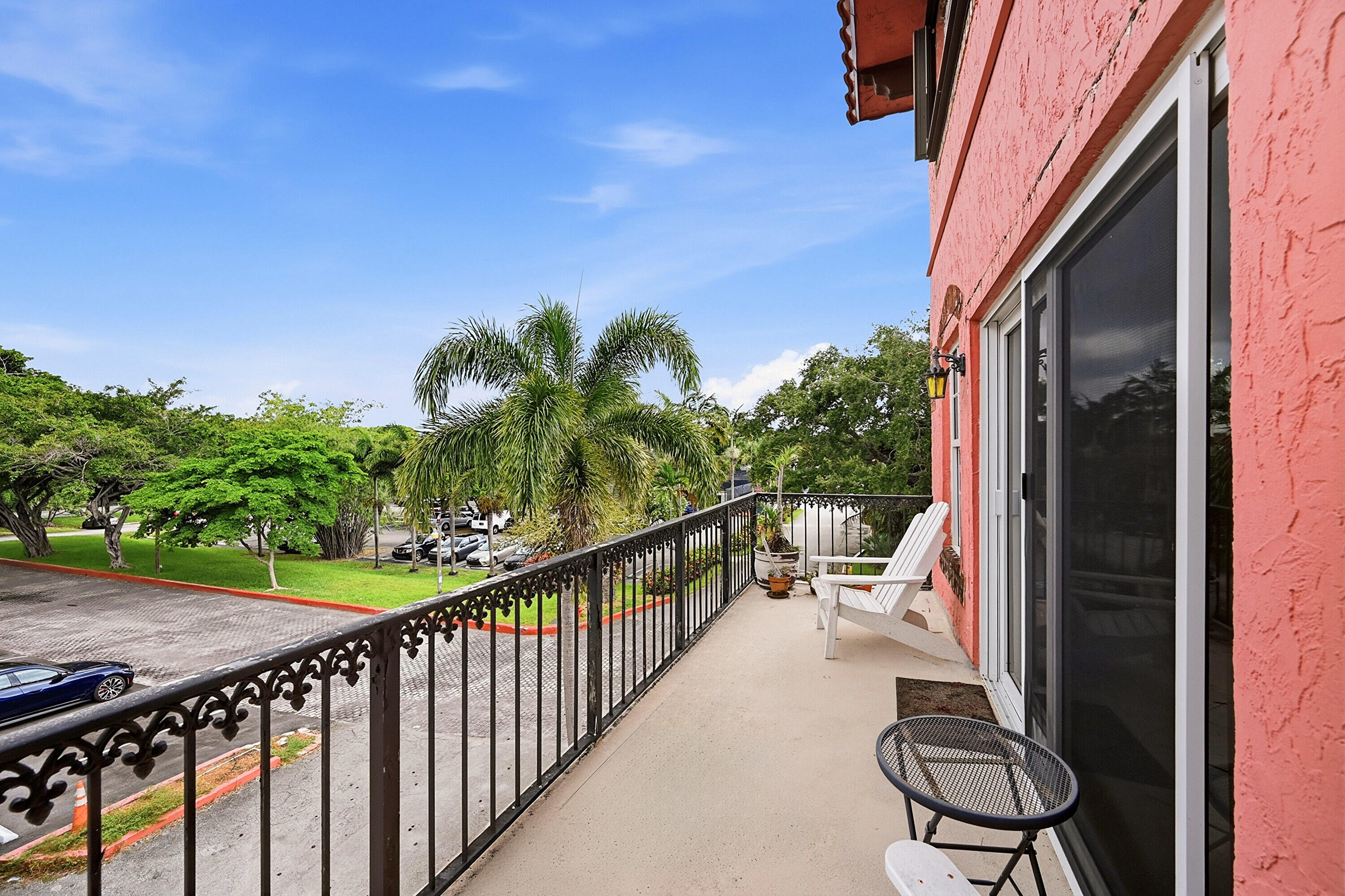 TENNIS CLUB DAVIS CONDO - Residential