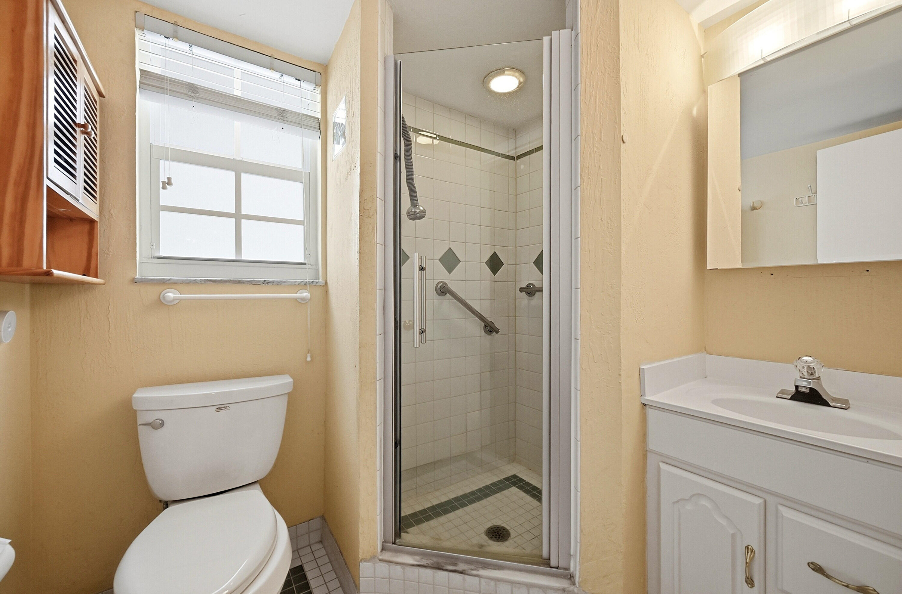 TENNIS CLUB DAVIS CONDO - Residential