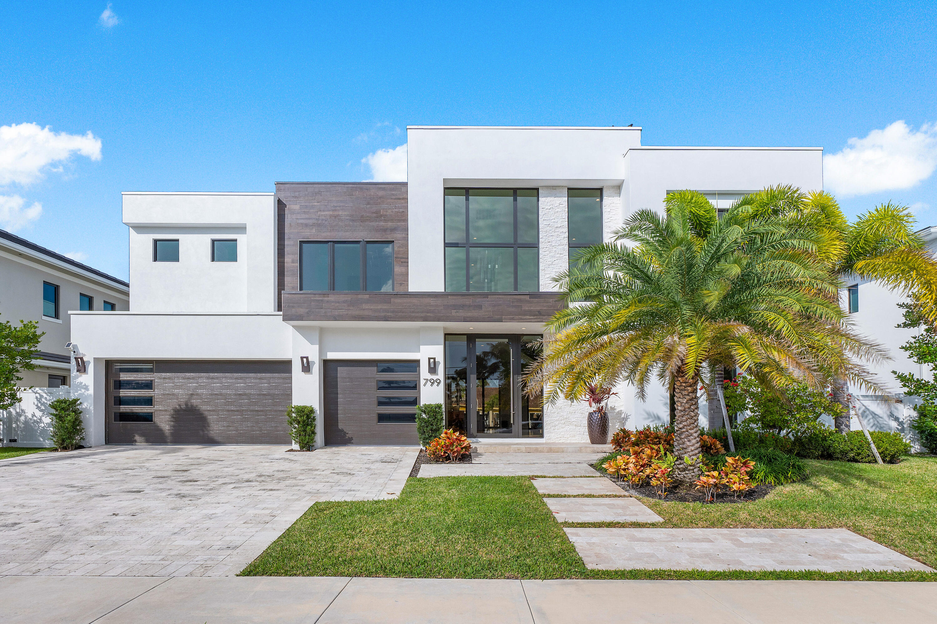 BOCA HARBOUR 4TH SEC - Residential