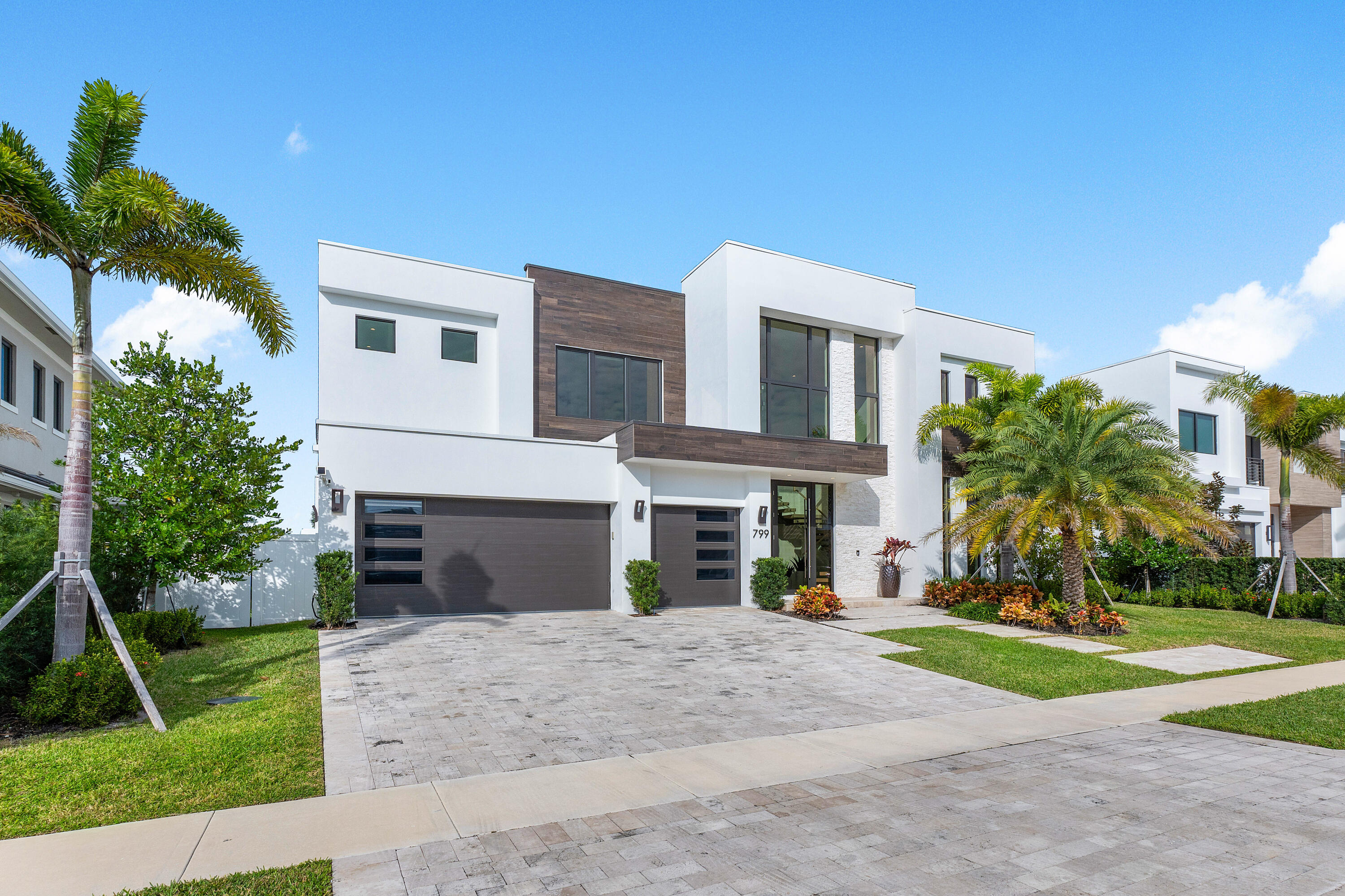 BOCA HARBOUR 4TH SEC - Residential