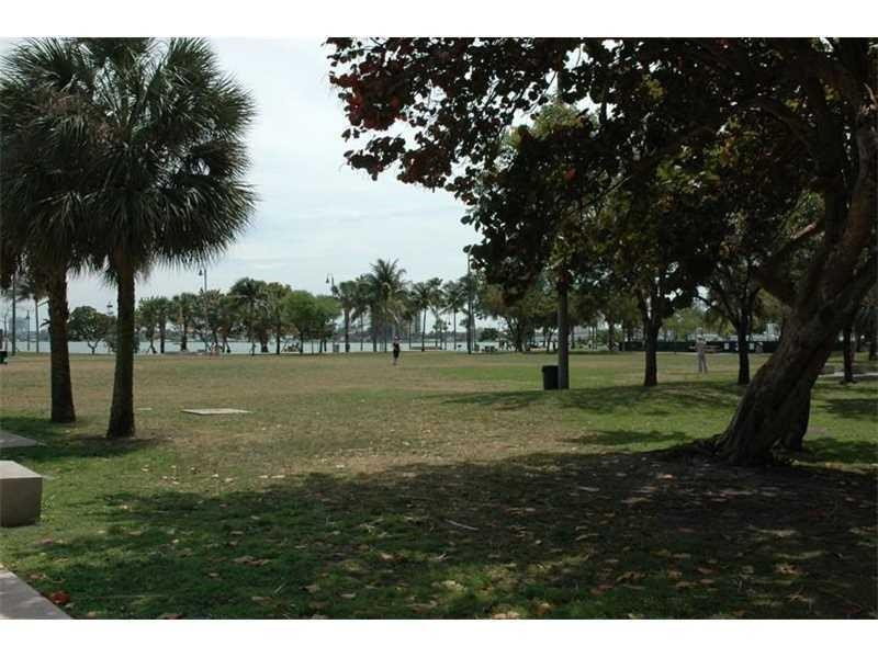 QUANTUM ON THE BAY CONDO NO 1 - Residential Lease