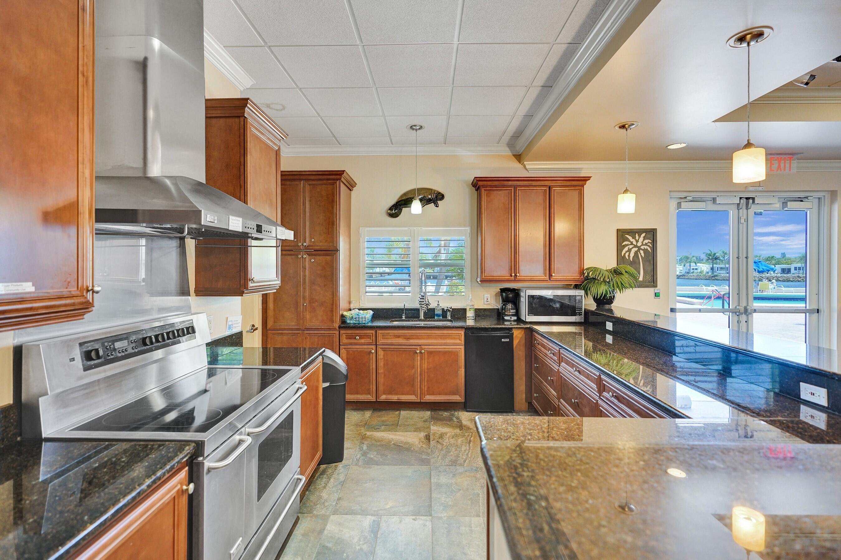 SEAGATE OF GULFSTREAM CONDO - Residential