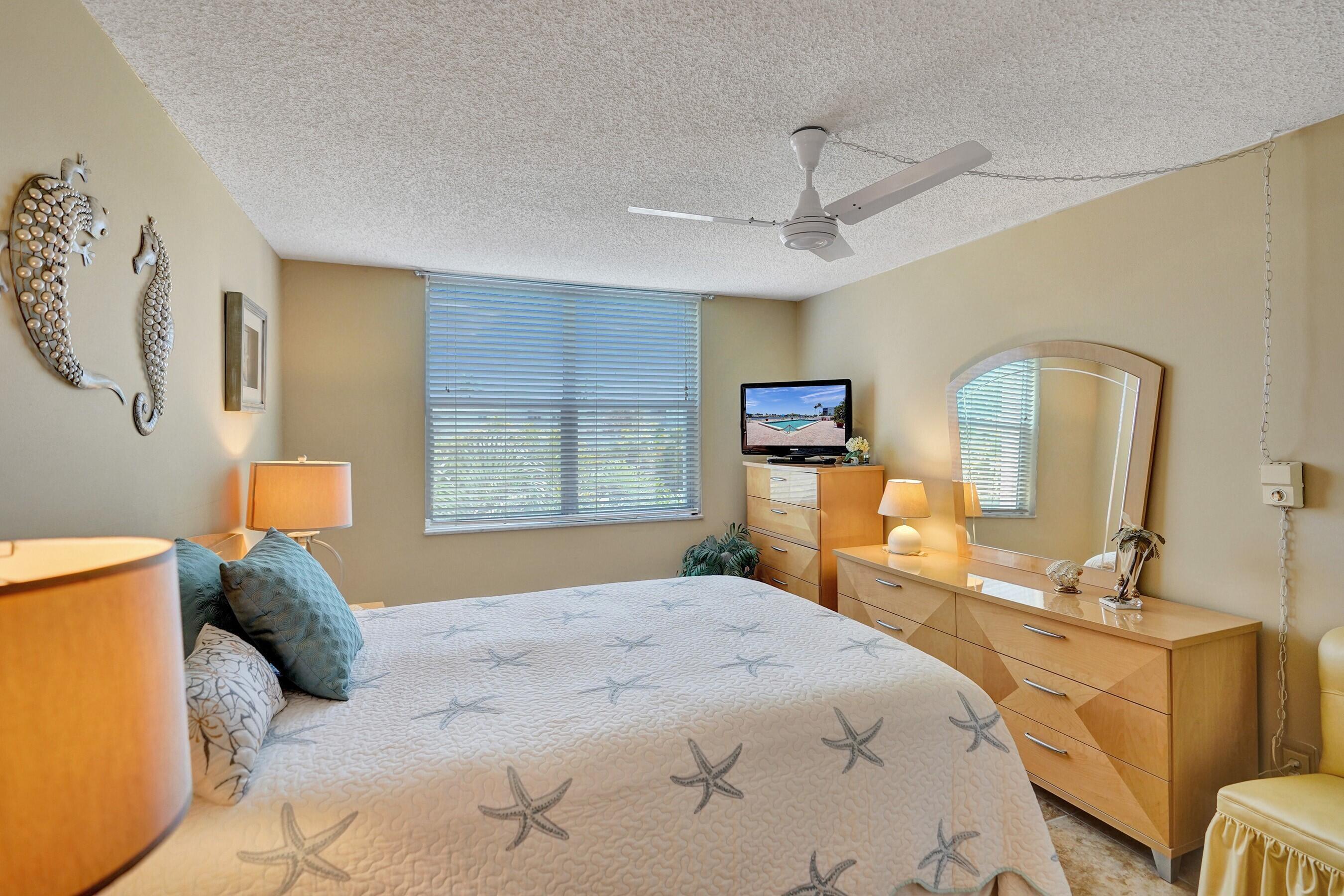 SEAGATE OF GULFSTREAM CONDO - Residential