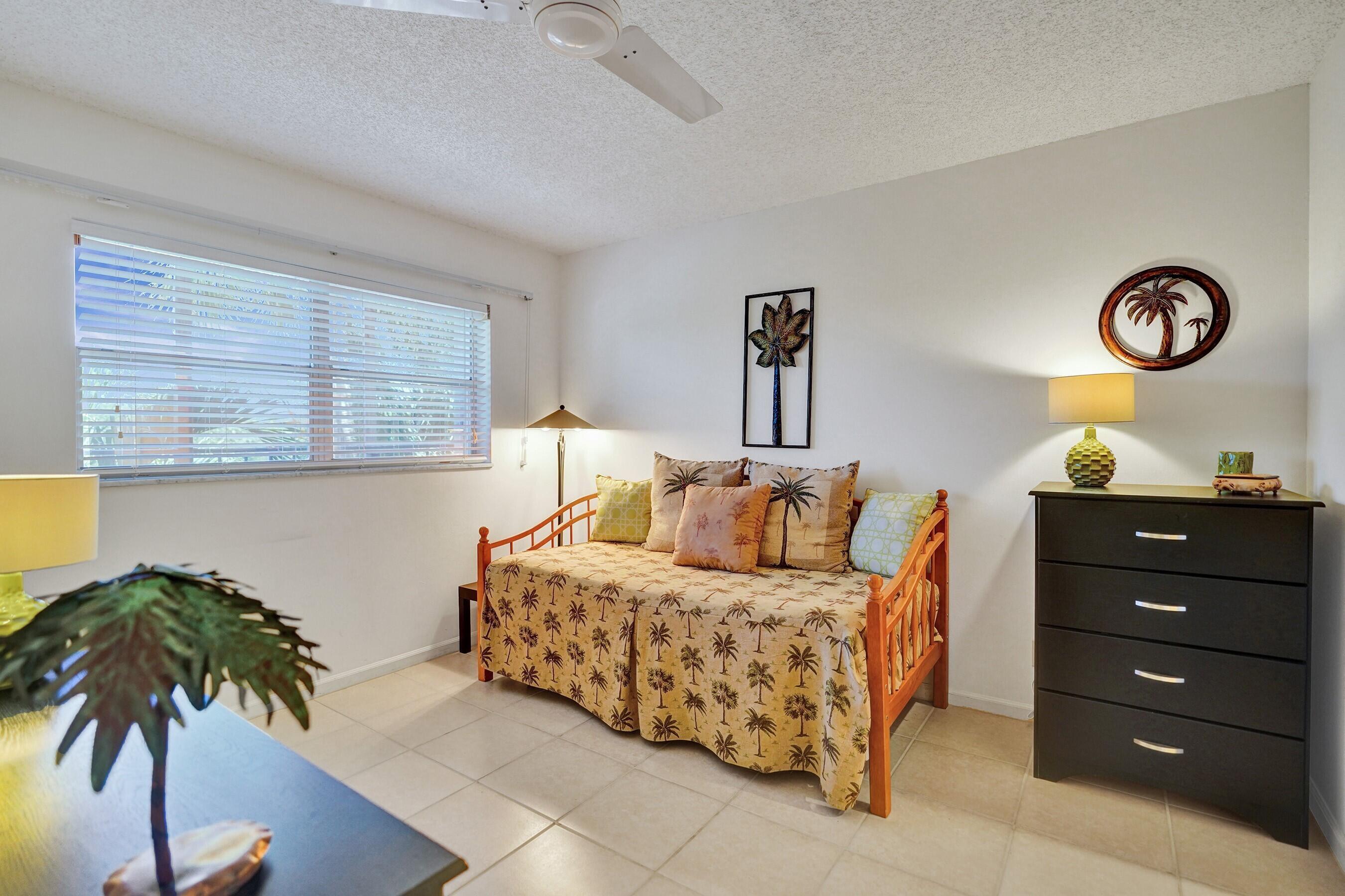 SEAGATE OF GULFSTREAM CONDO - Residential