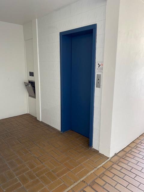 FOUNTAINS OF PALM BEACH CONDO 4 - Residential