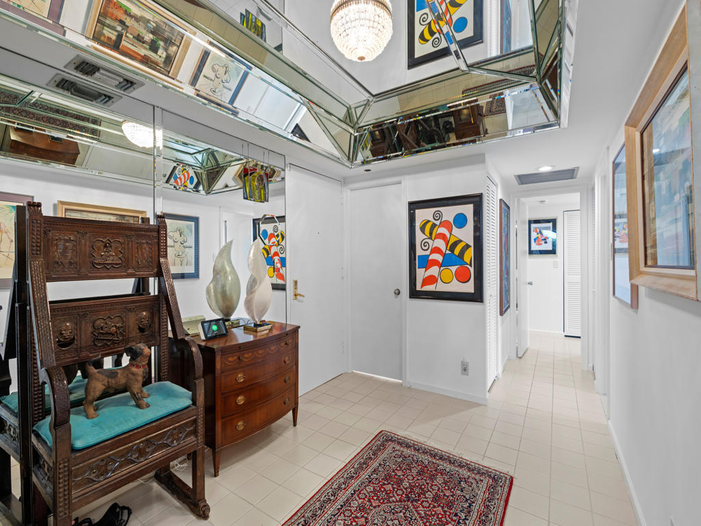 MERIDIAN OF PALM BEACH - Residential