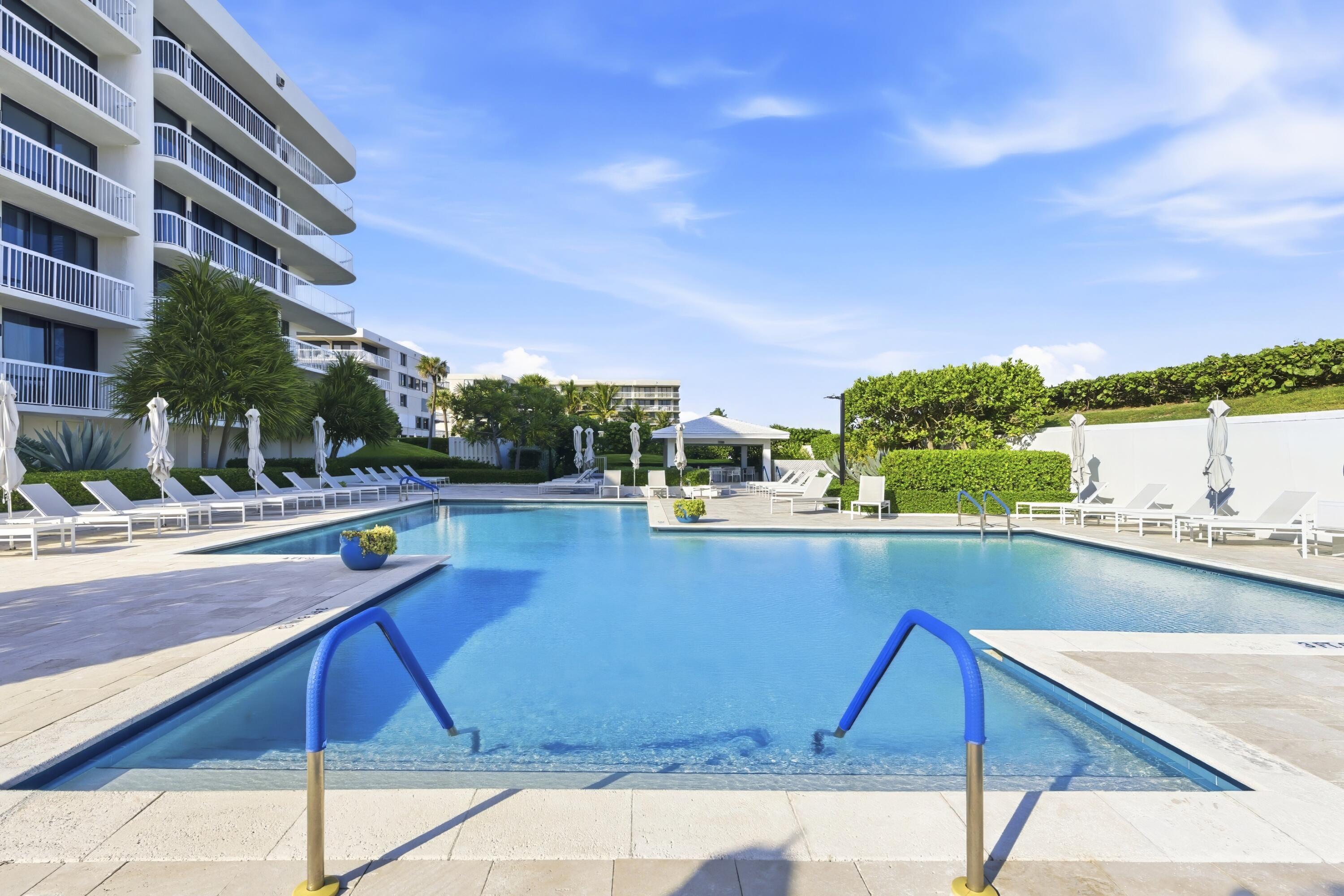 MERIDIAN OF PALM BEACH - Residential