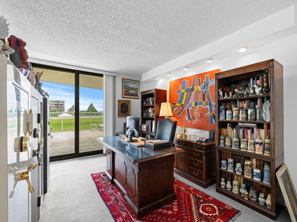 MERIDIAN OF PALM BEACH - Residential