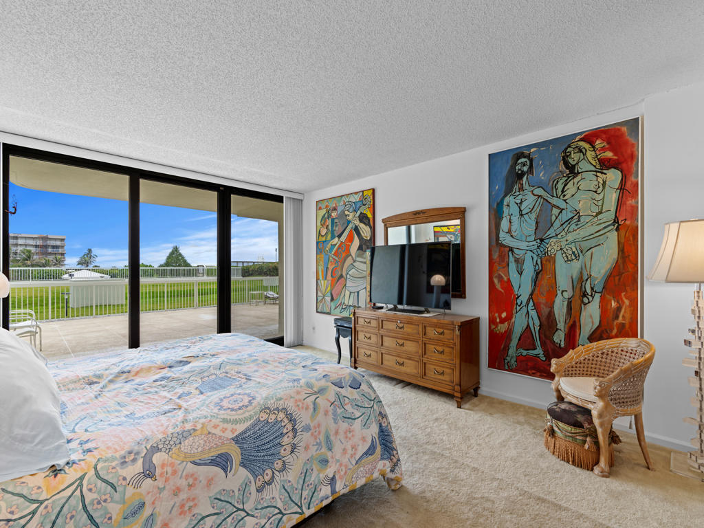 MERIDIAN OF PALM BEACH - Residential