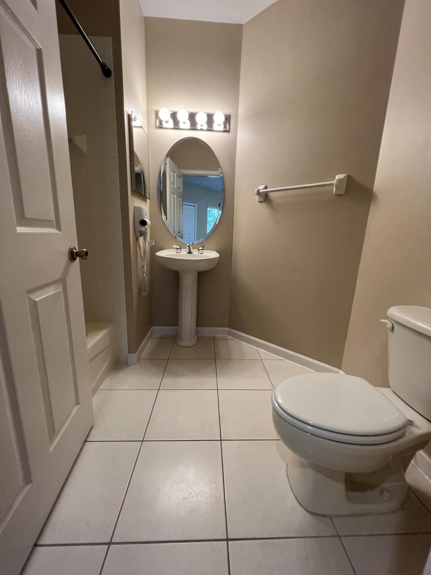 CASTLE PINES CONDOMINIUM - Residential Lease