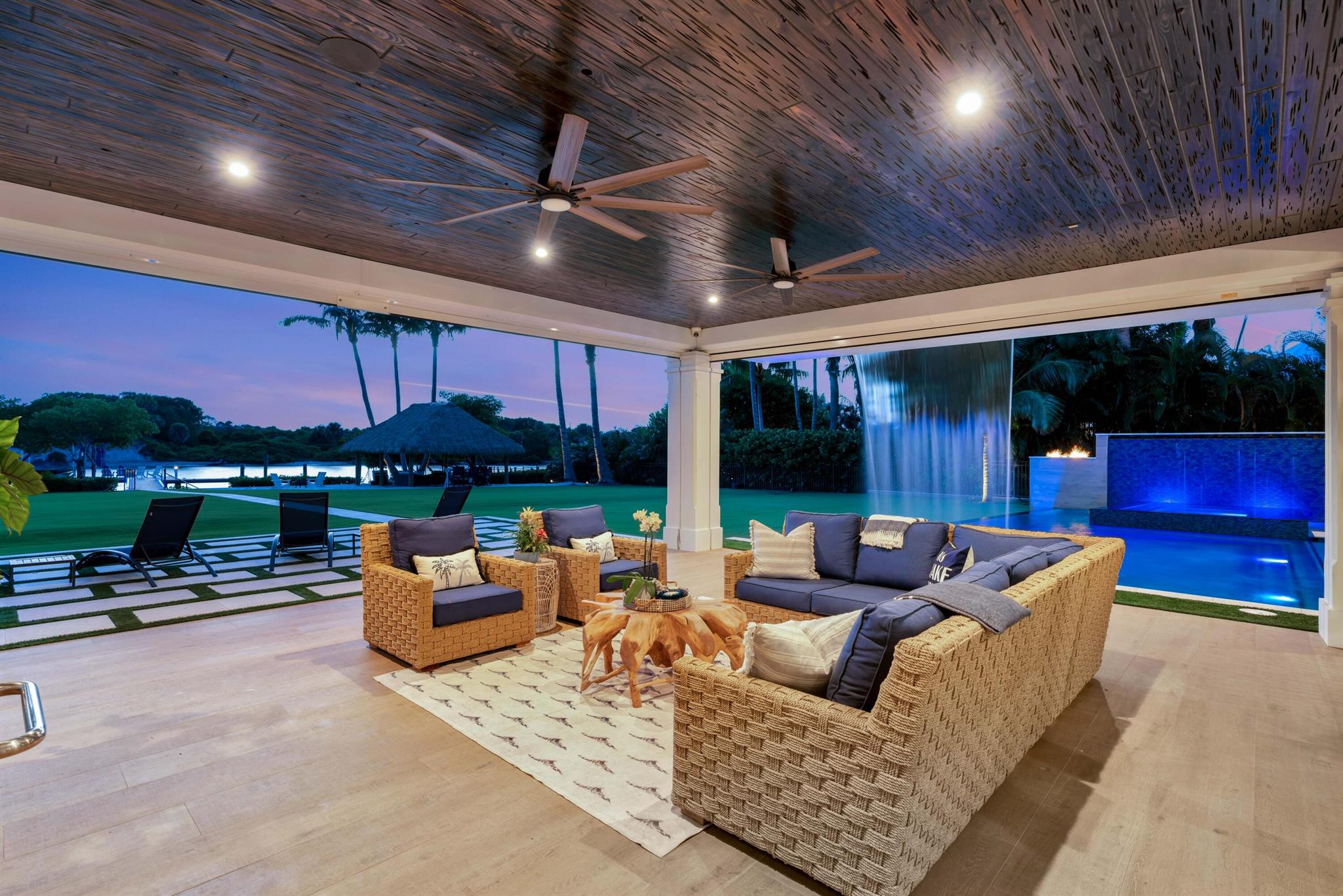 JUPITER INLET BEACH COLONY - Residential