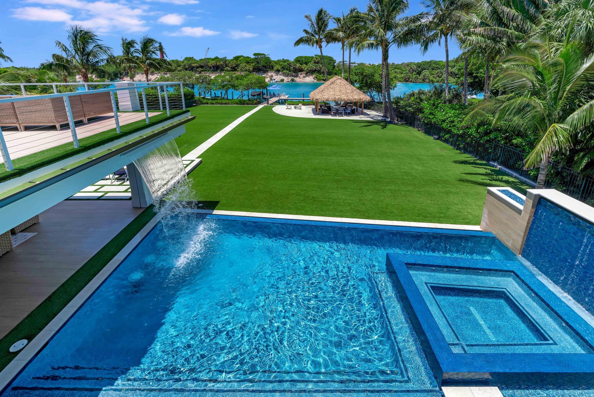 JUPITER INLET BEACH COLONY - Residential