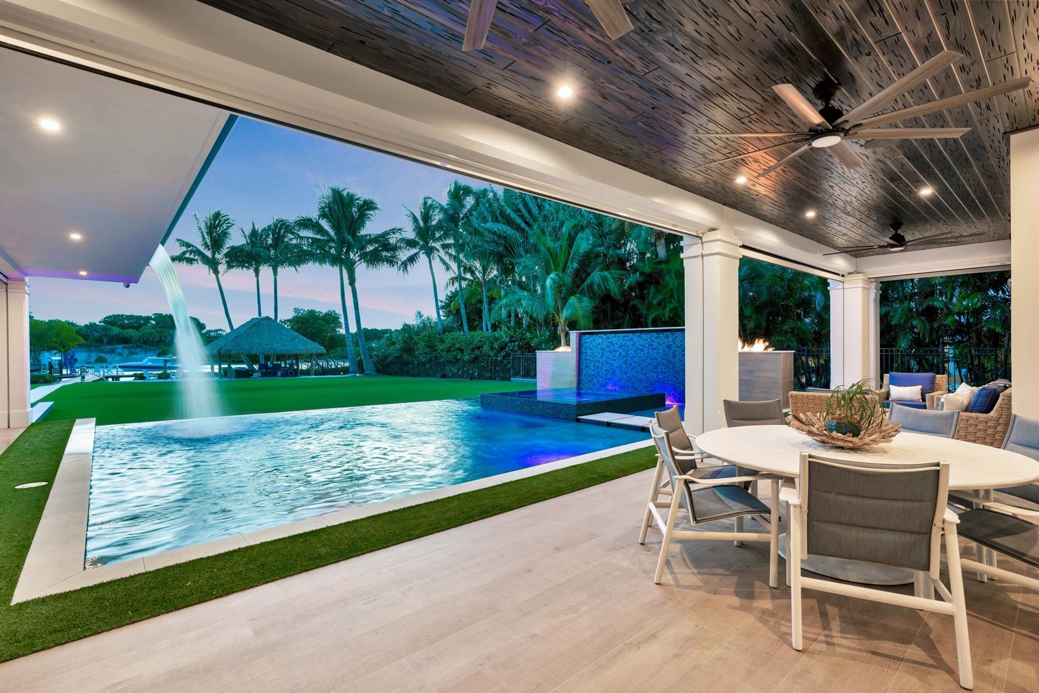 JUPITER INLET BEACH COLONY - Residential