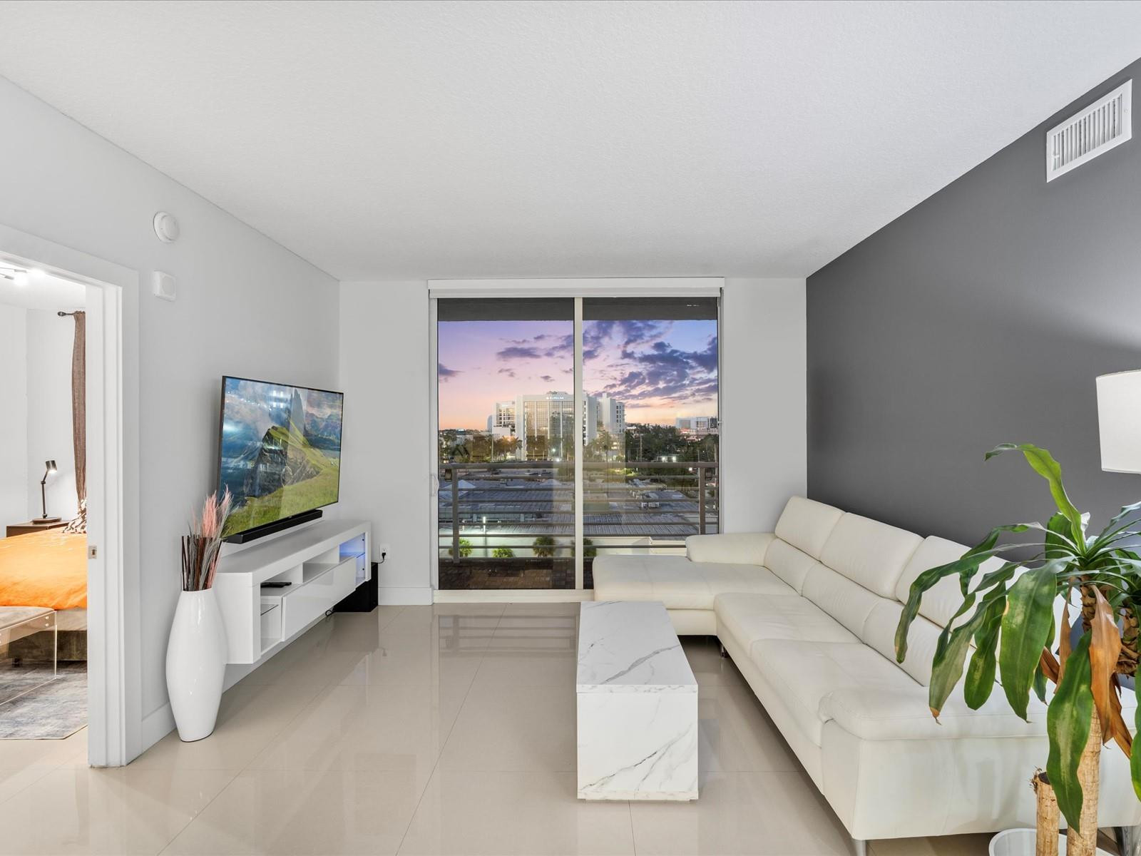 VENTURE AT AVENTURA EAST - Residential