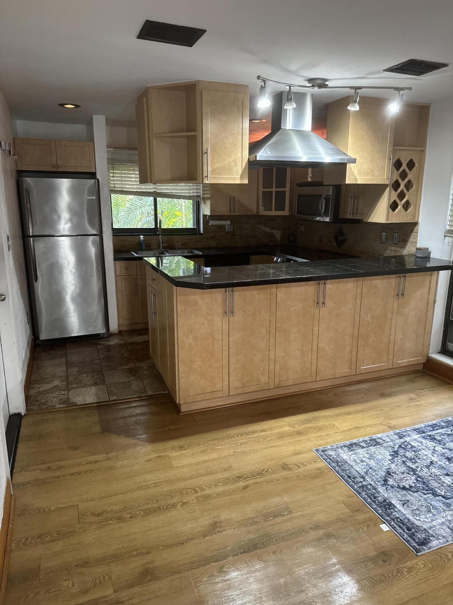 SNUG HARBOR - Residential