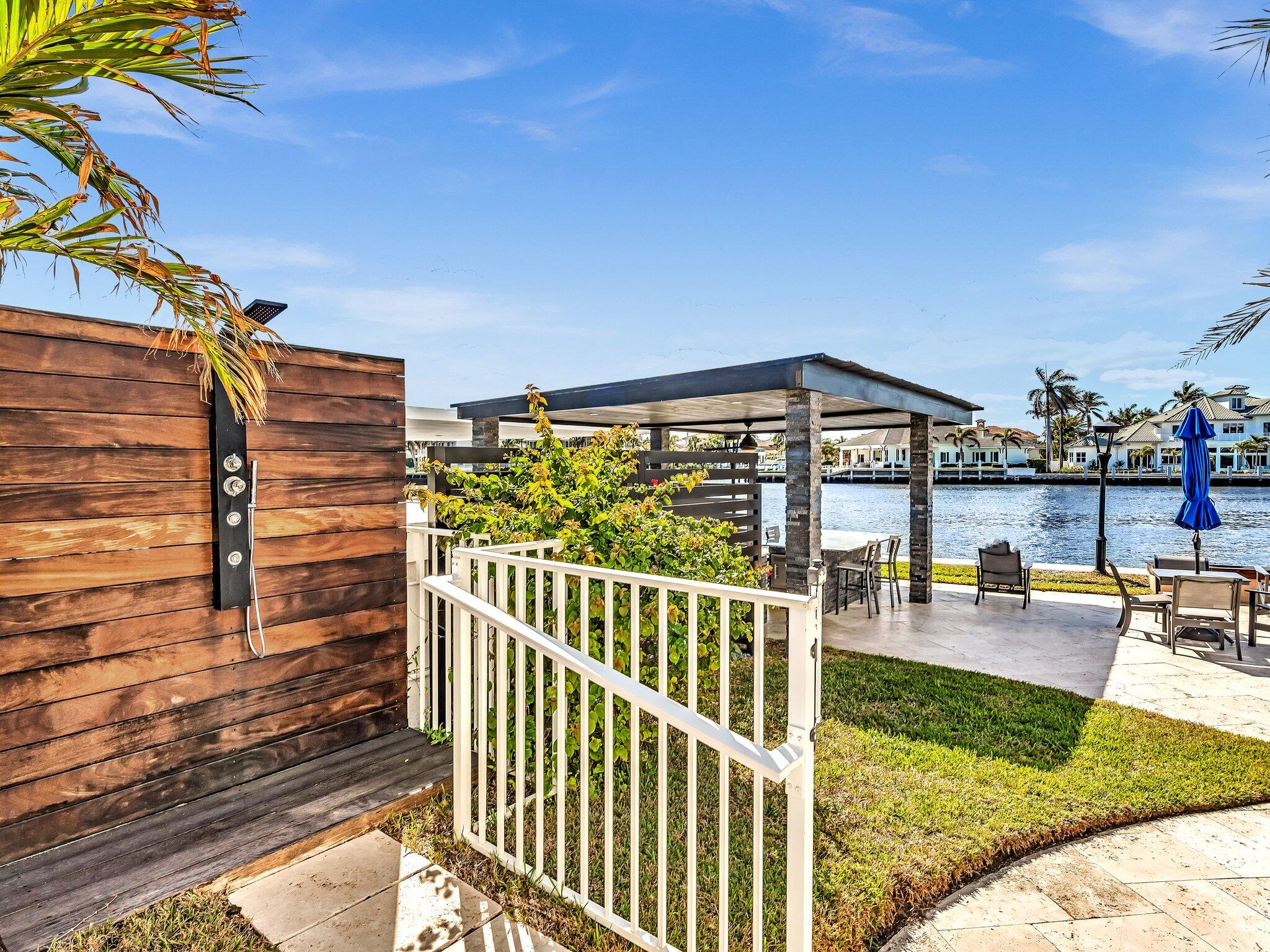 COASTAL HOUSE - Residential