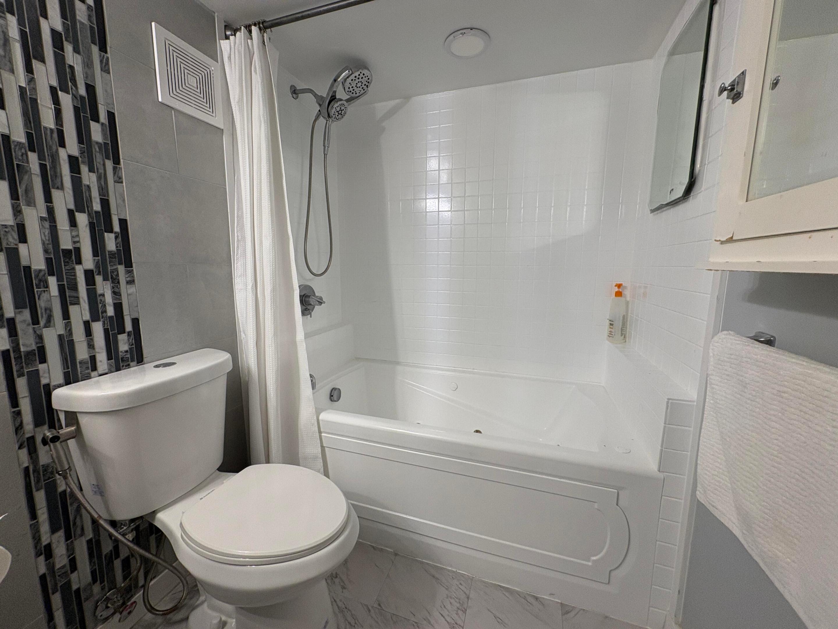 MANOR GROVE VILLAGE THREE CONDO - Residential Lease