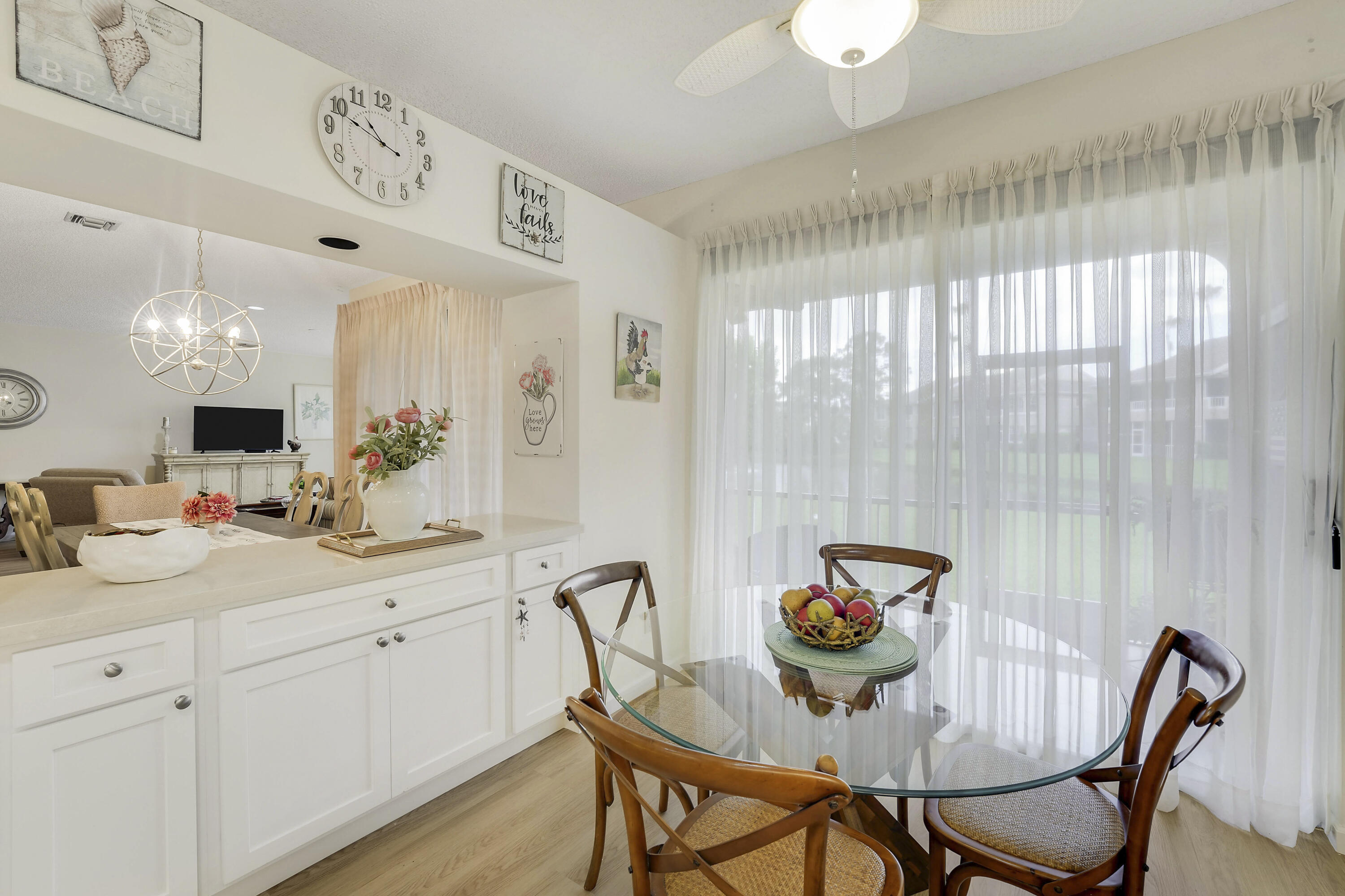 LEGENDS CONDO - Residential