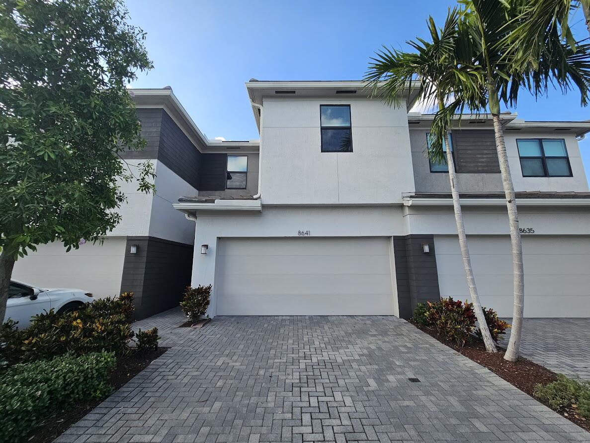 POLO LEGACY MXPD - Residential Lease