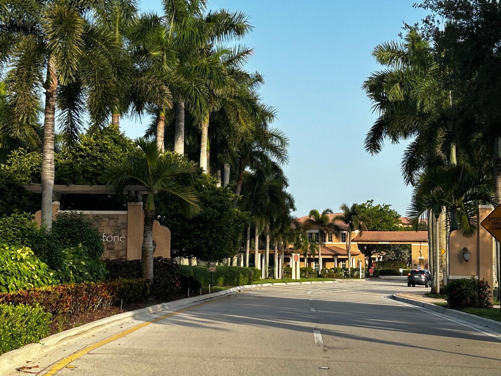 UPGRADED TOWNHOUSE QITH NEW FLOORING, WATER HEATER, FRESHLY PAINTED AND MUCH MORE  IN 24/7 GUARD GATED SECURITY.CLOSE TO EXPRESSWAY, PLANET FITNESS, WHOLE FOODS, SHOPPING, DINING,SWIMMING POOL, DANCING AND LIVE​​‌​​​​‌​‌​​​‌‌​​​‌‌‌​​‌​​‌‌​​​​ ENTERTAINMENT.