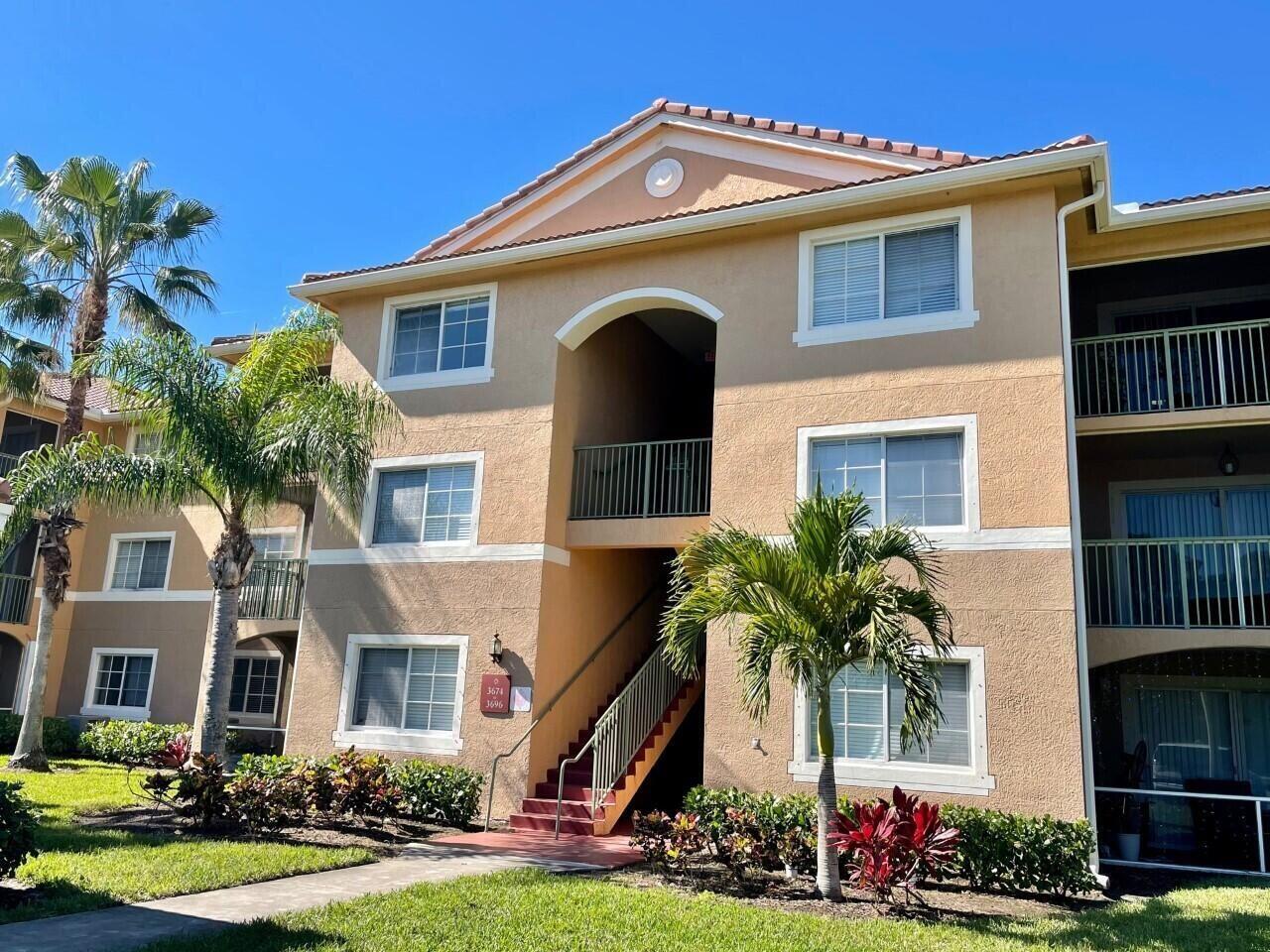 Granite counters in kitchen & baths, plantation shutters, stainless appliances newer lighting & Nest thermostat. In unit full size washer & dryer. Resort style living. Great location just west of US1, north of Jensen Beach Blvd. Stainless appliances. Inside laundry closet. Great location just west of US1, north of Jensen Beach Blvd. 3rd floor unit, desirable split bedroom plan. Gated community with gorgeous community pool, hot tub, gym, business center, clubhouse, tennis, bbq area, play area and more. 10/15 minutes to the beach by car, minutes to downtown Jensen Beach and Stuart. Grocery stores, restaurants & shopping blocks away.