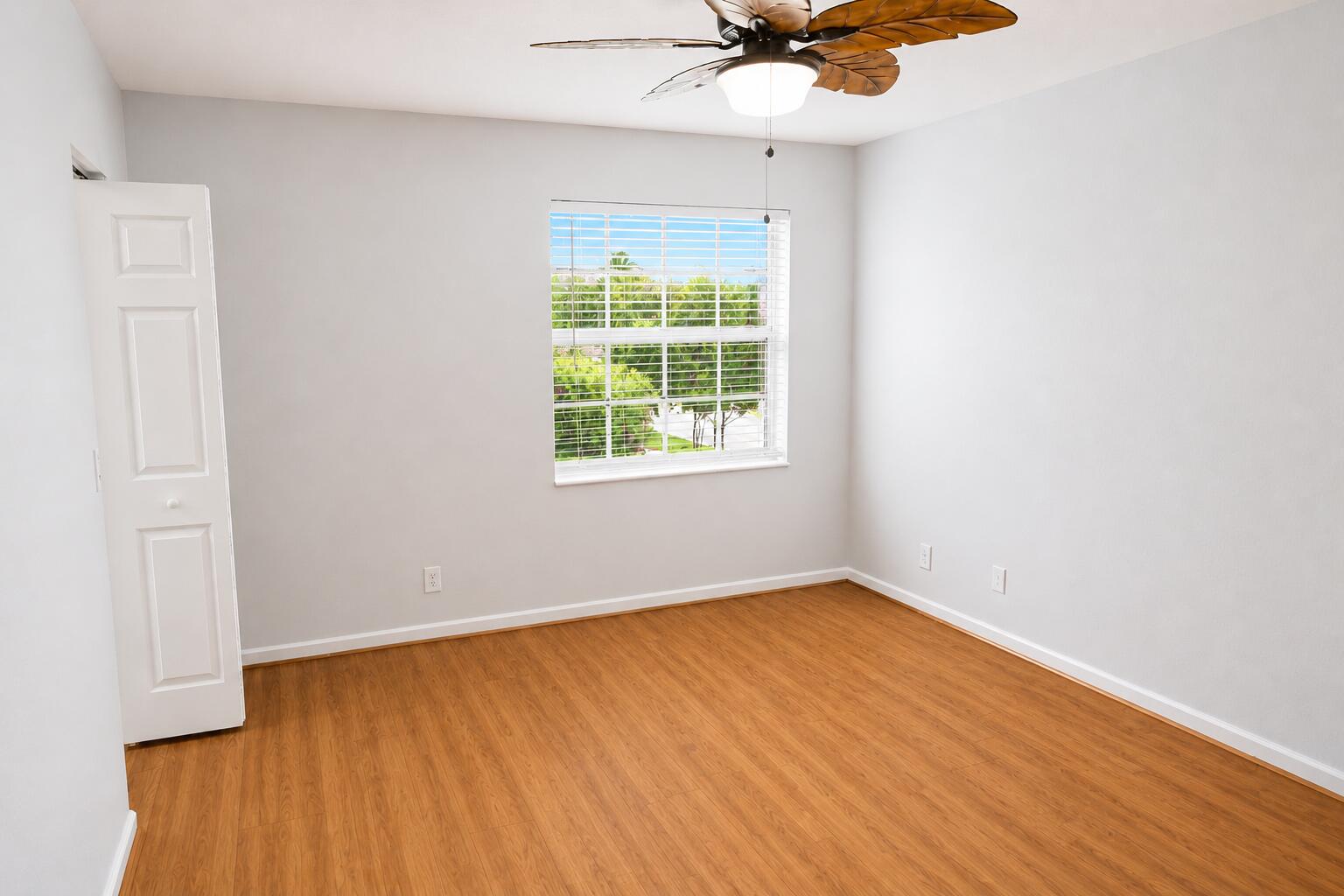 PEMBROKE SHORES - Residential