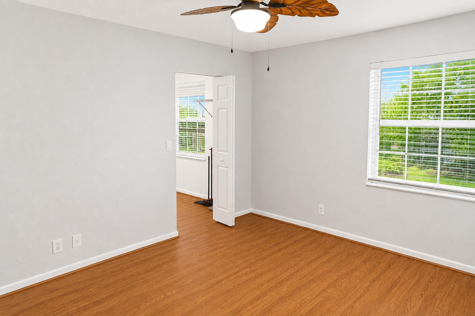 PEMBROKE SHORES - Residential