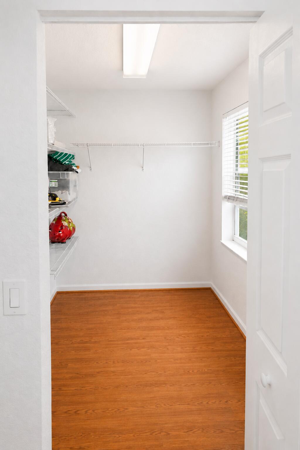 PEMBROKE SHORES - Residential