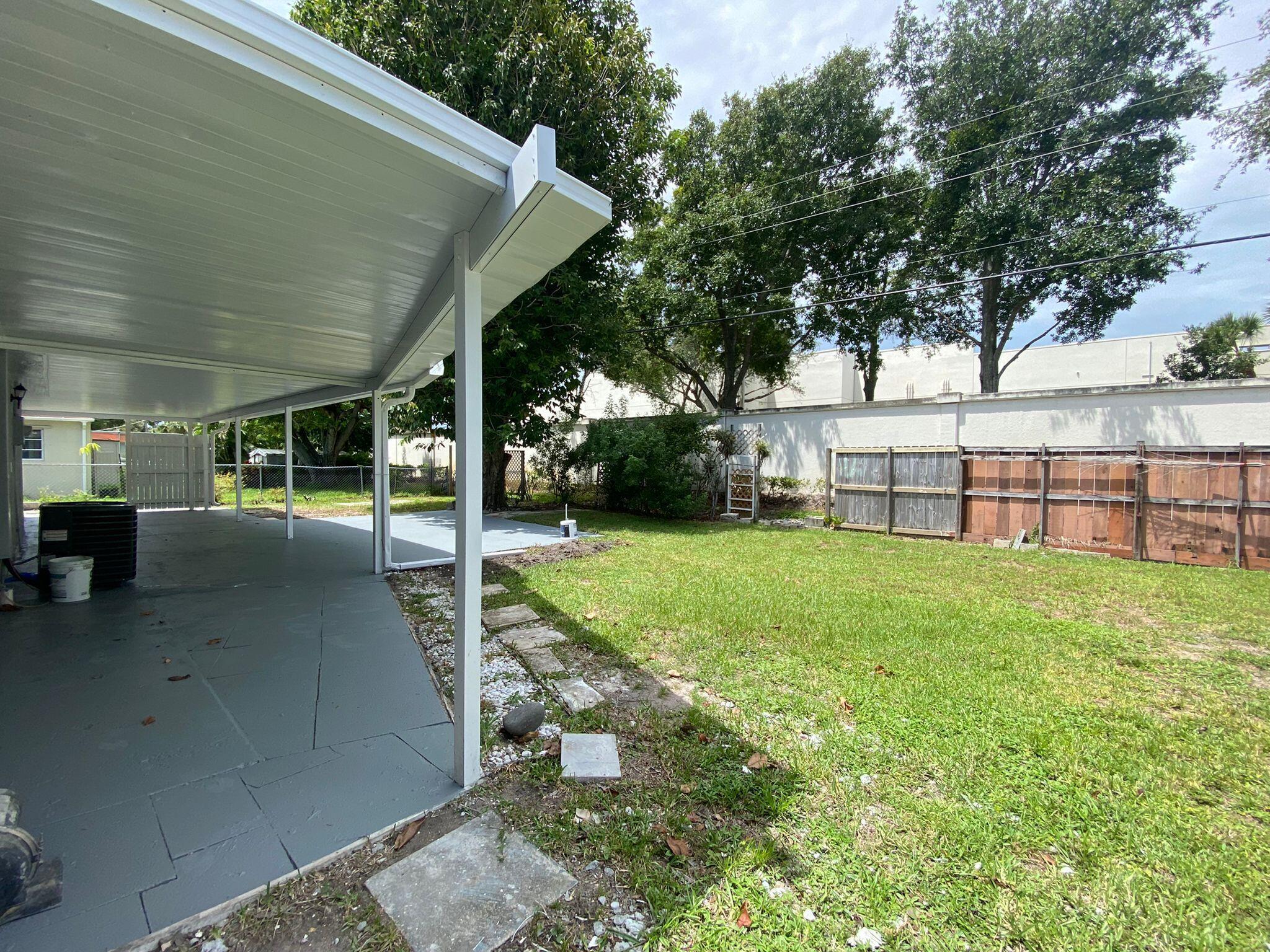 PALM BEACH SQUARE UNIT 4 - Residential Lease
