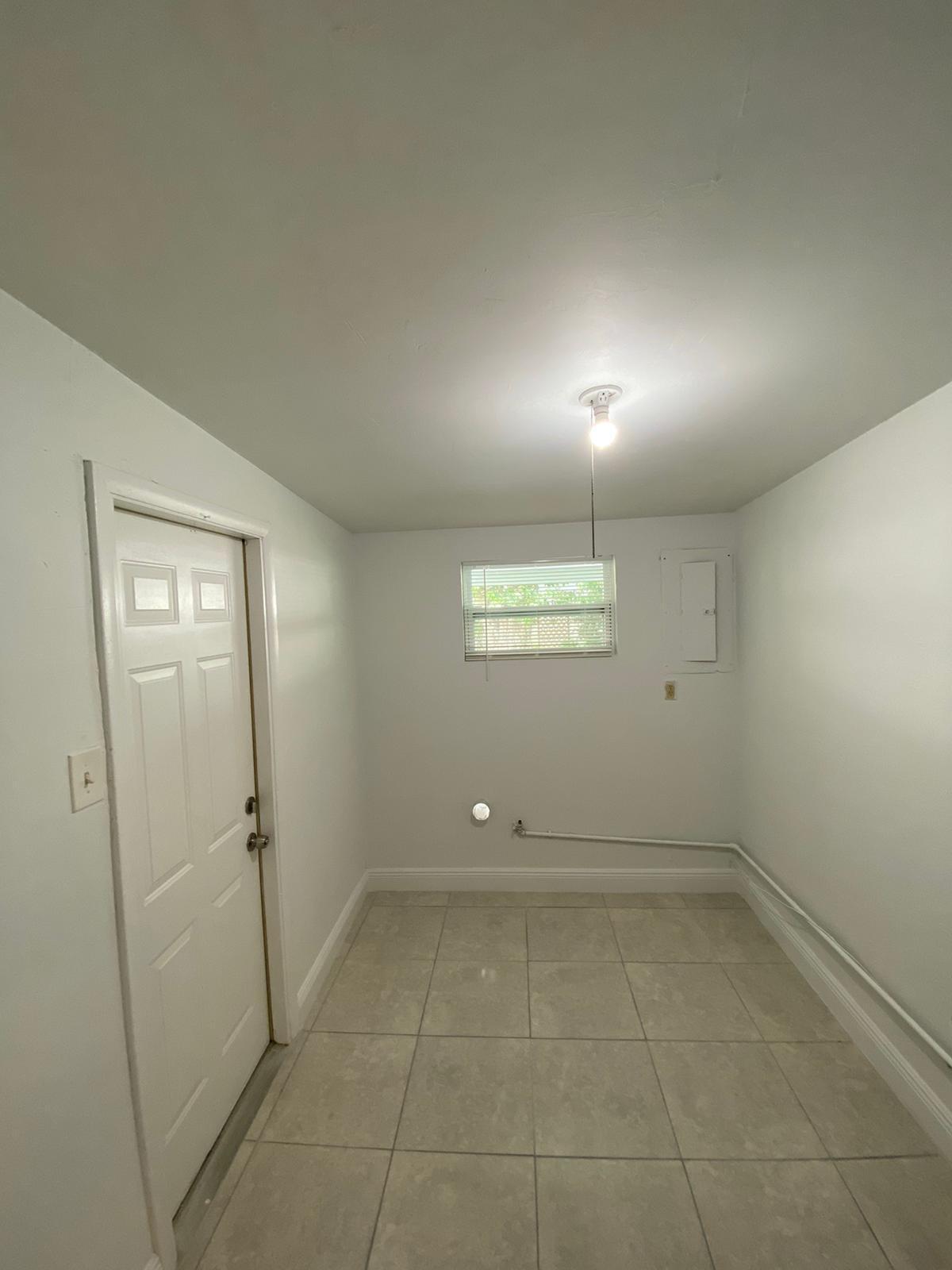 PALM BEACH SQUARE UNIT 4 - Residential Lease