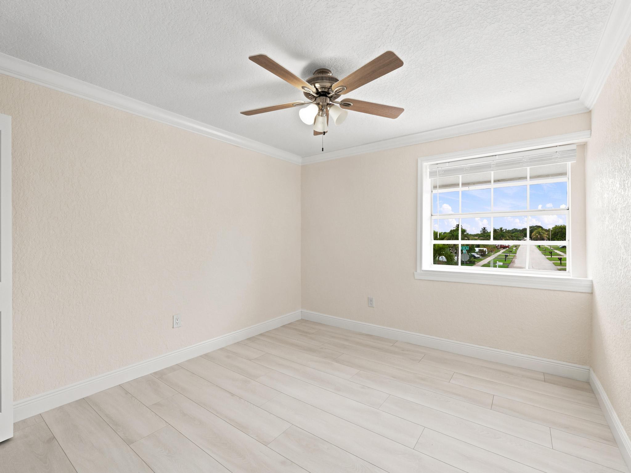 SAWGRASS ESTATES - Residential