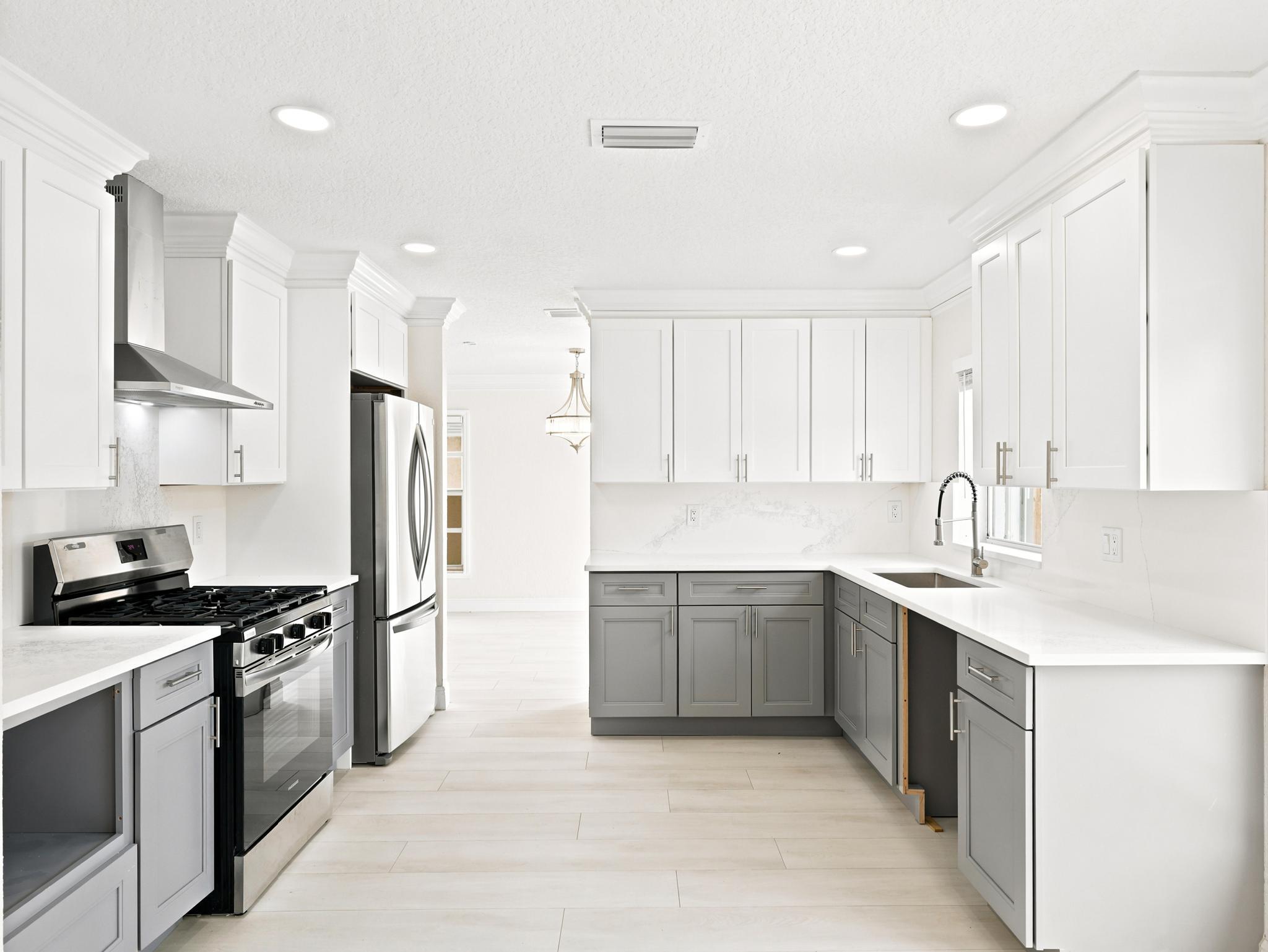 SAWGRASS ESTATES - Residential