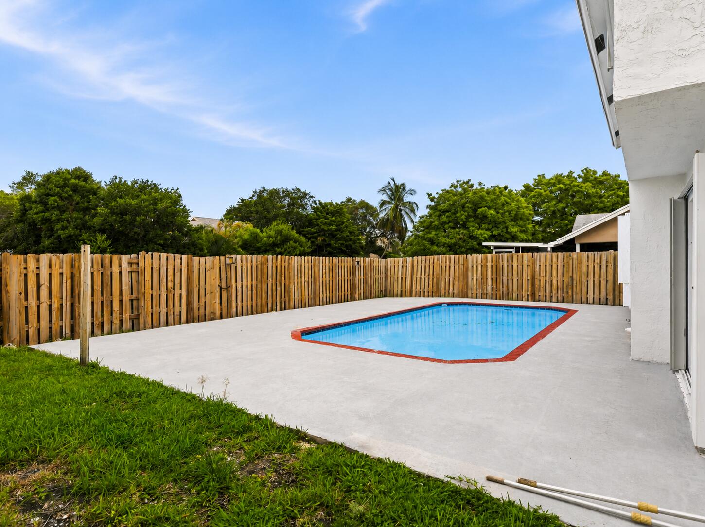 SAWGRASS ESTATES - Residential
