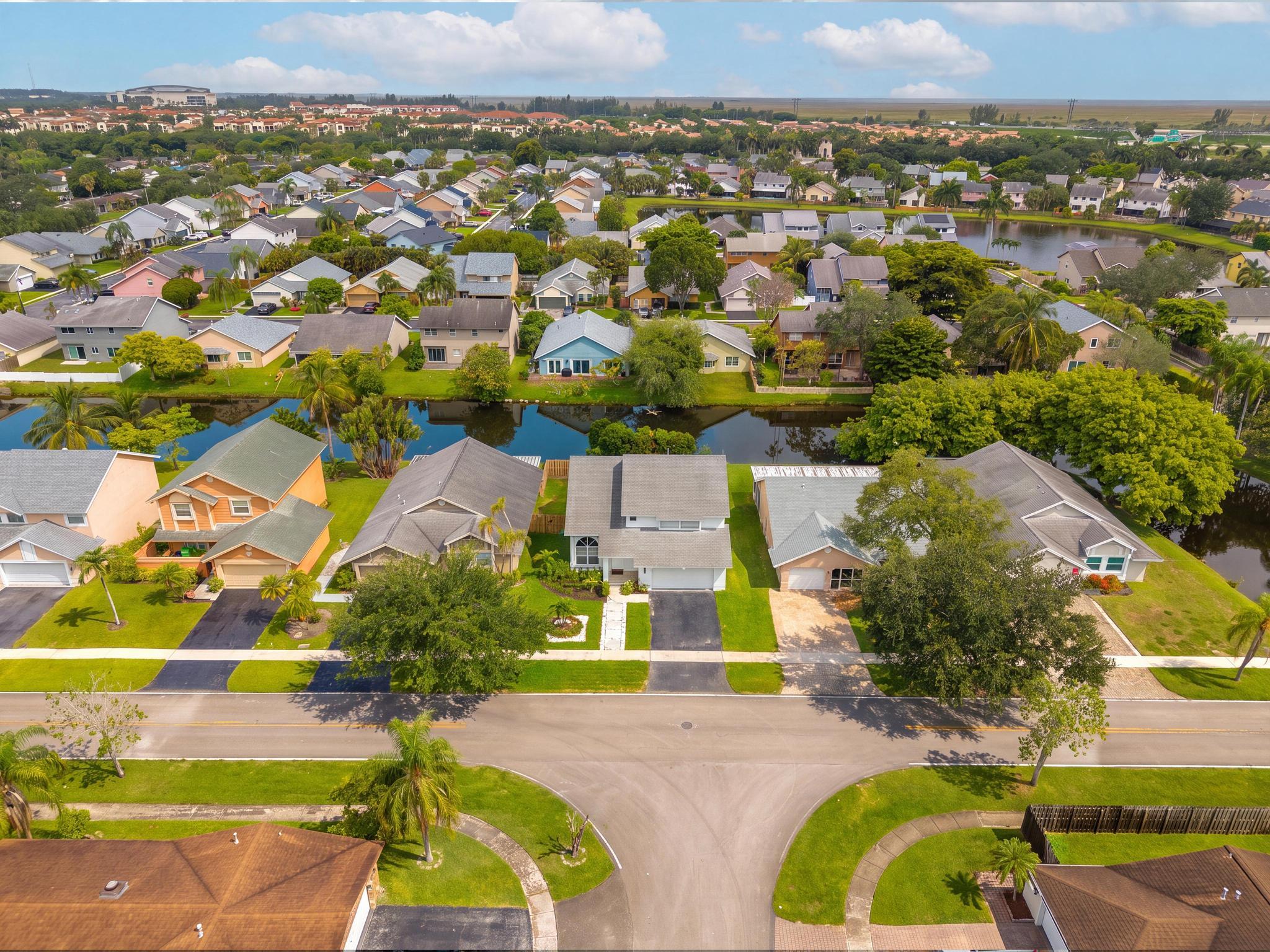SAWGRASS ESTATES - Residential