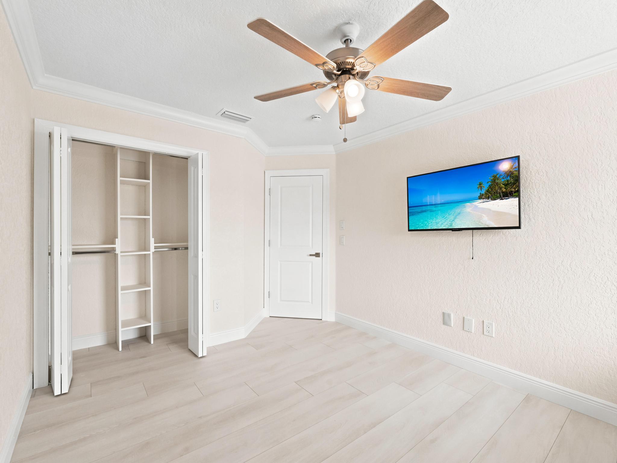 SAWGRASS ESTATES - Residential