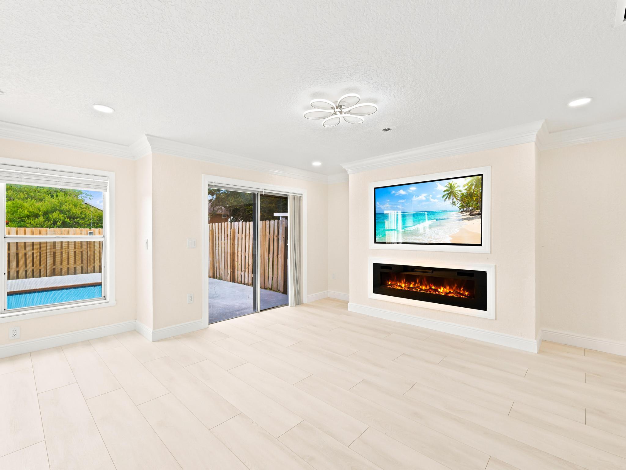 SAWGRASS ESTATES - Residential