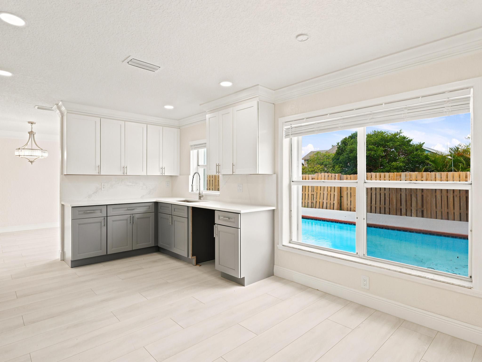 SAWGRASS ESTATES - Residential