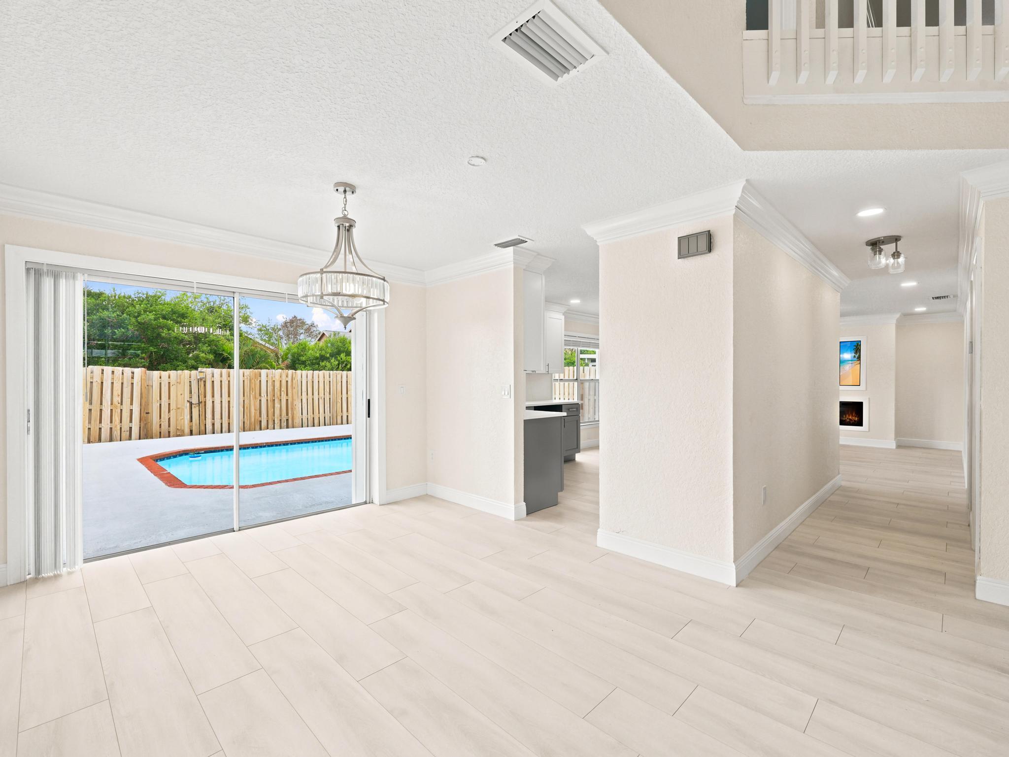 SAWGRASS ESTATES - Residential