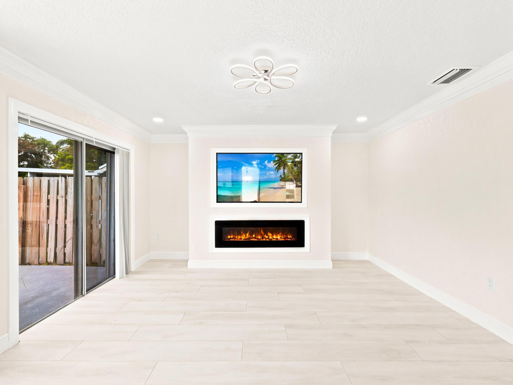 SAWGRASS ESTATES - Residential