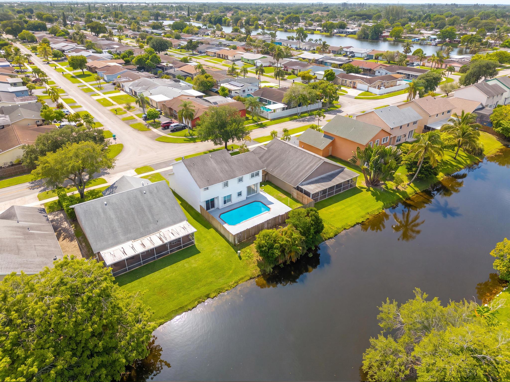 SAWGRASS ESTATES - Residential