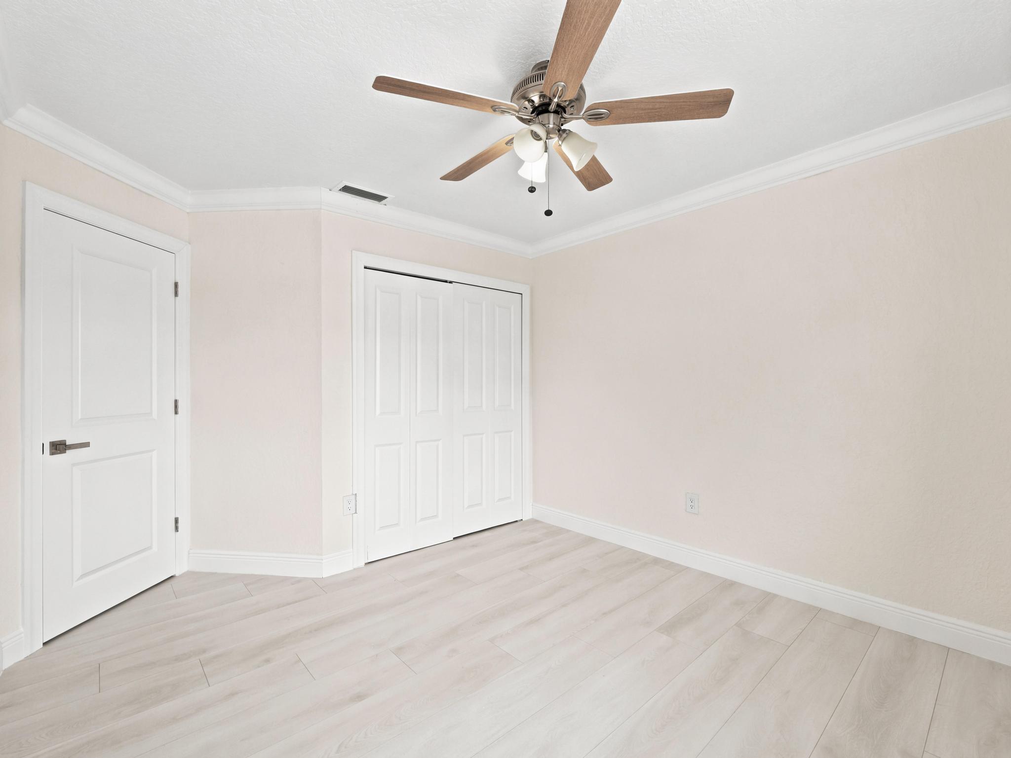 SAWGRASS ESTATES - Residential